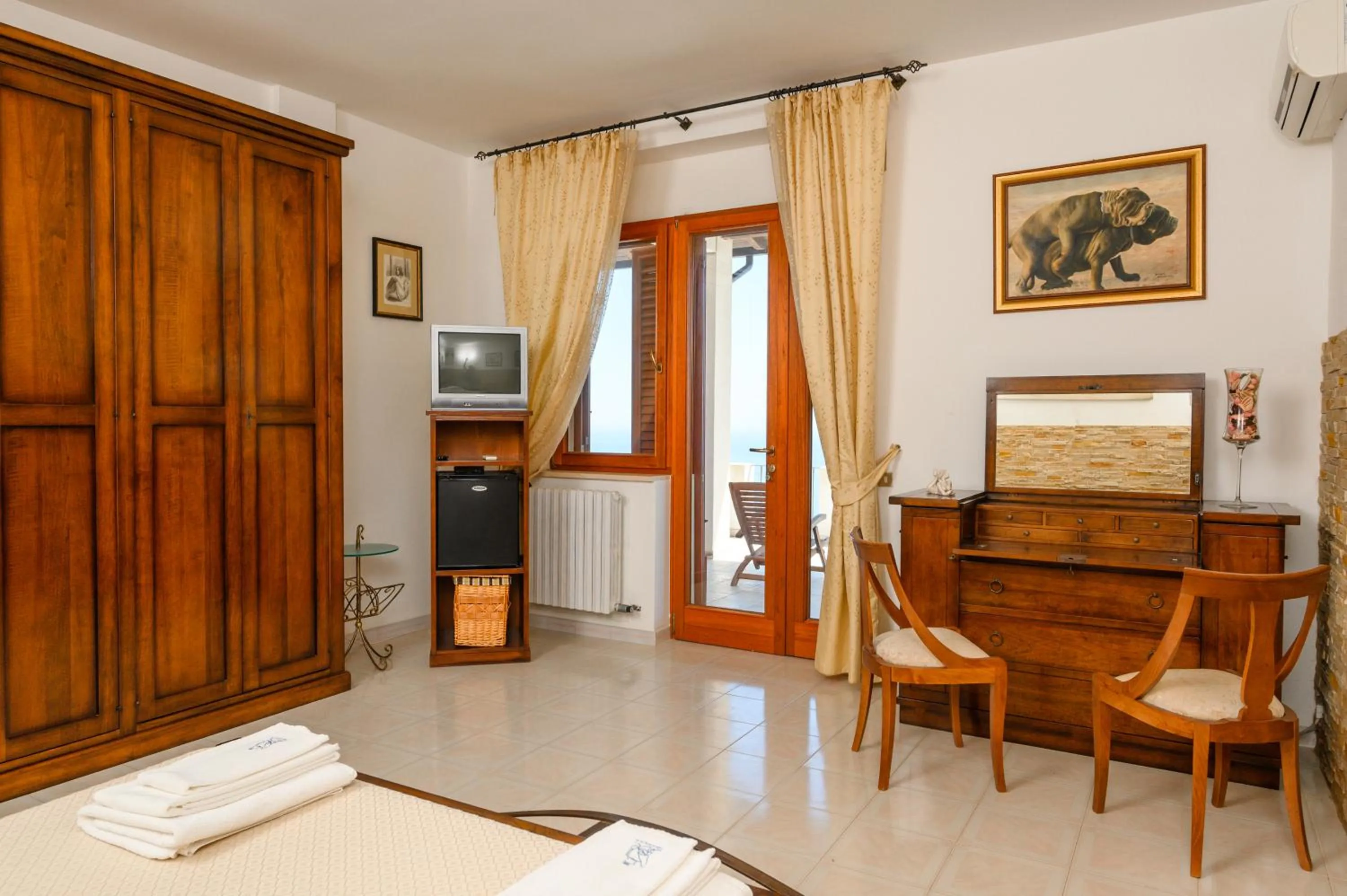 TV/Entertainment Center in Complesso Delle Antiche Rotte