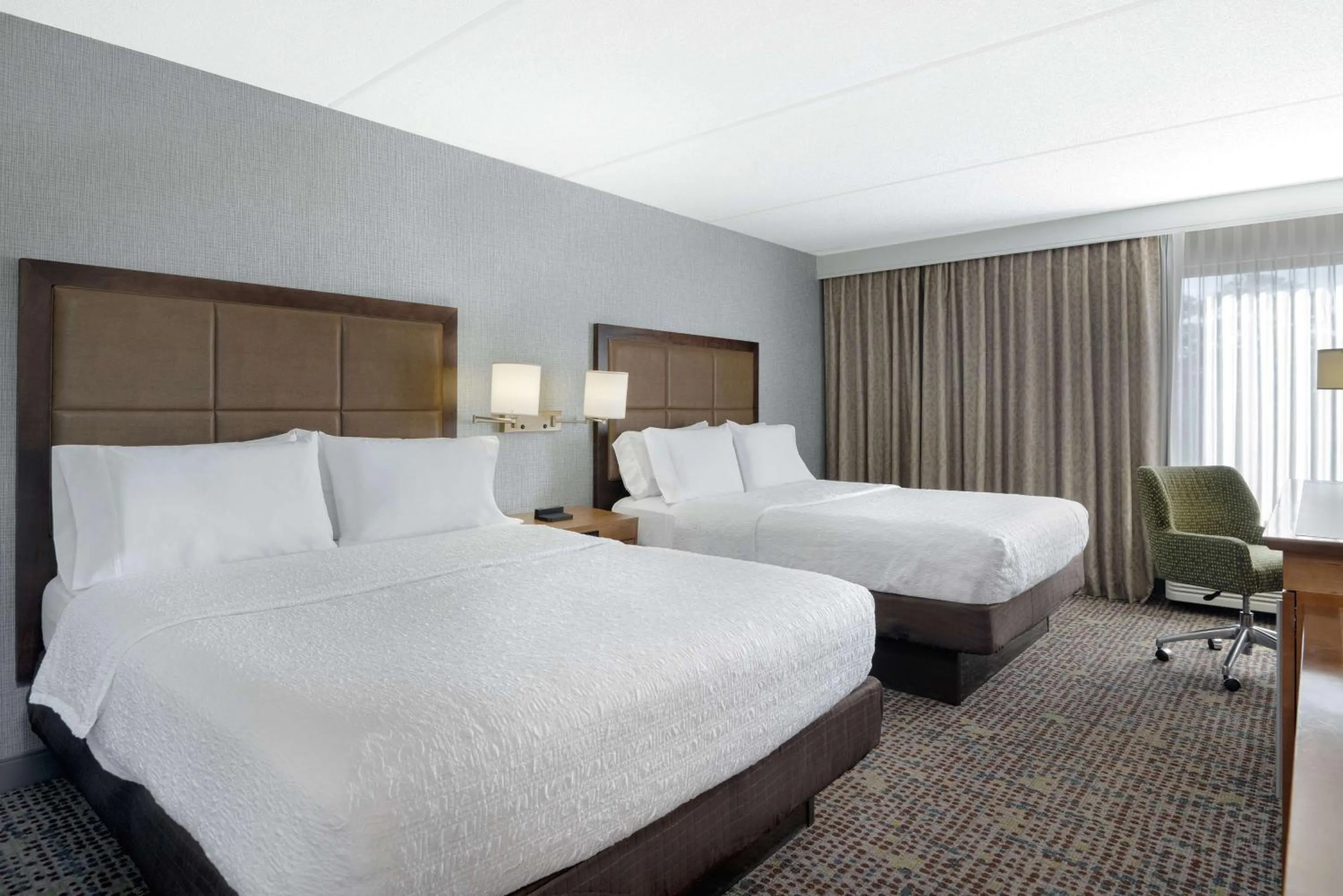 Bed in Hampton Inn Tallahassee-Central