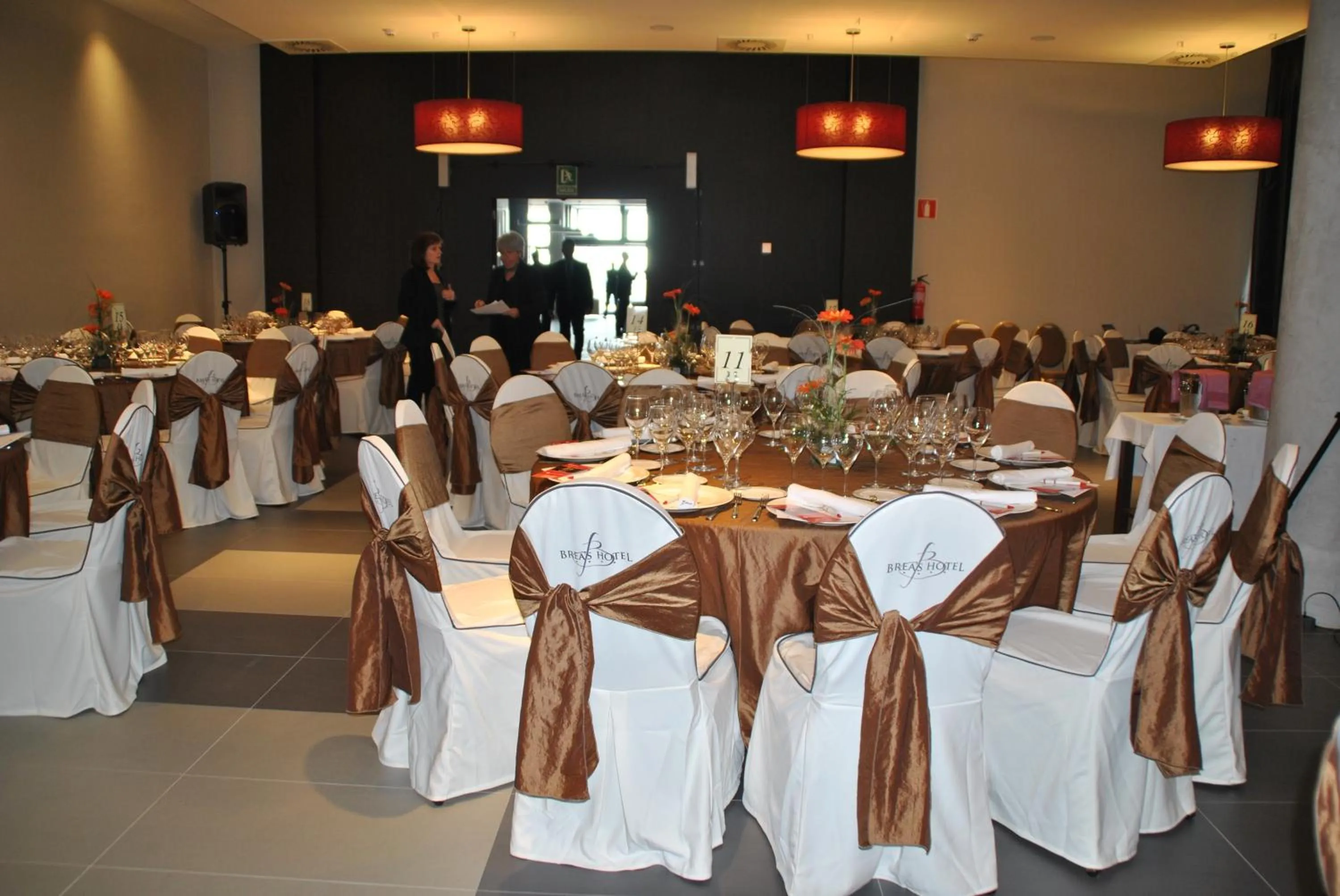 Banquet/Function facilities in Brea's Hotel
