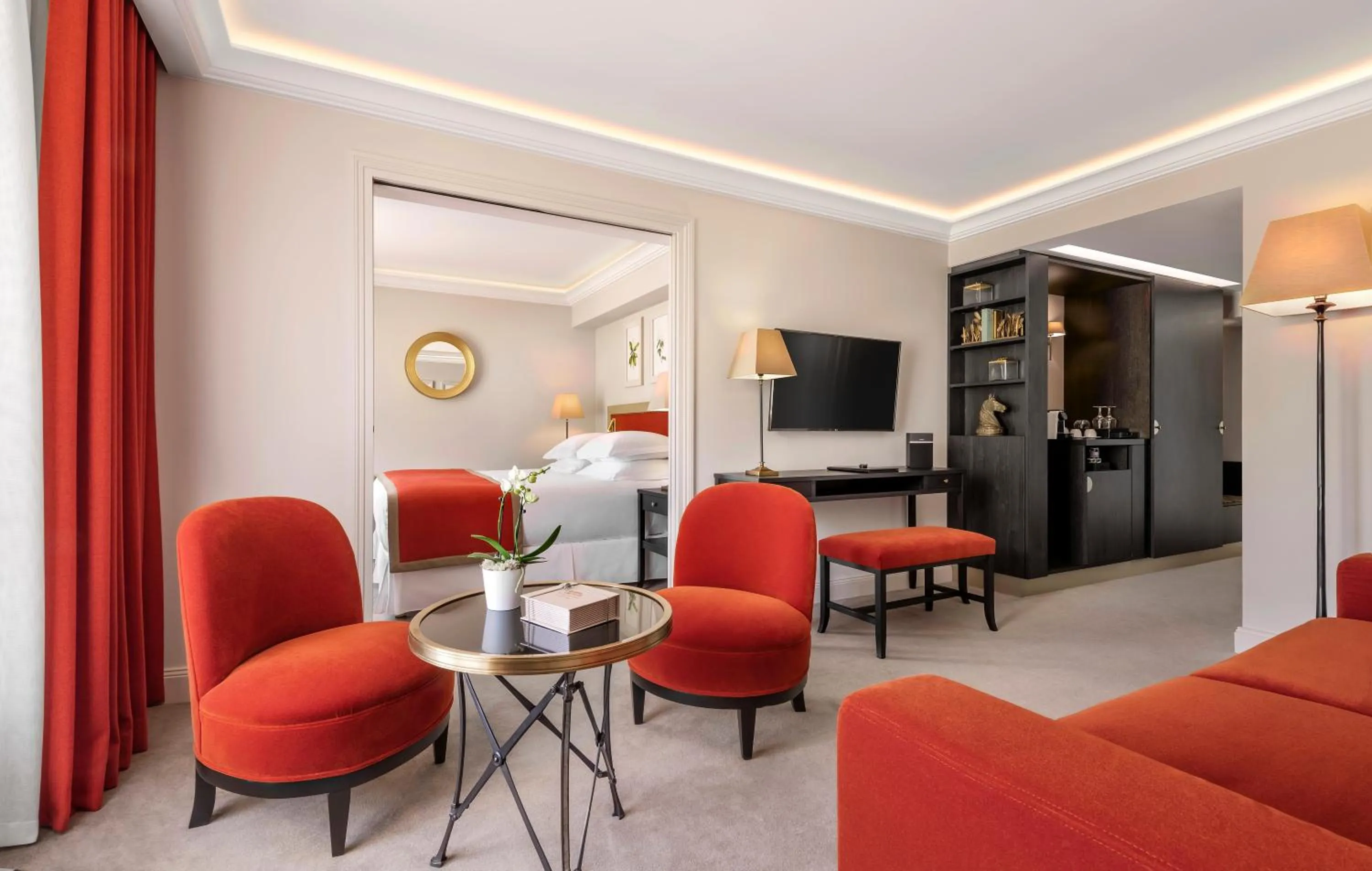 Living room in Château Saint-Jean, Relais & Châteaux