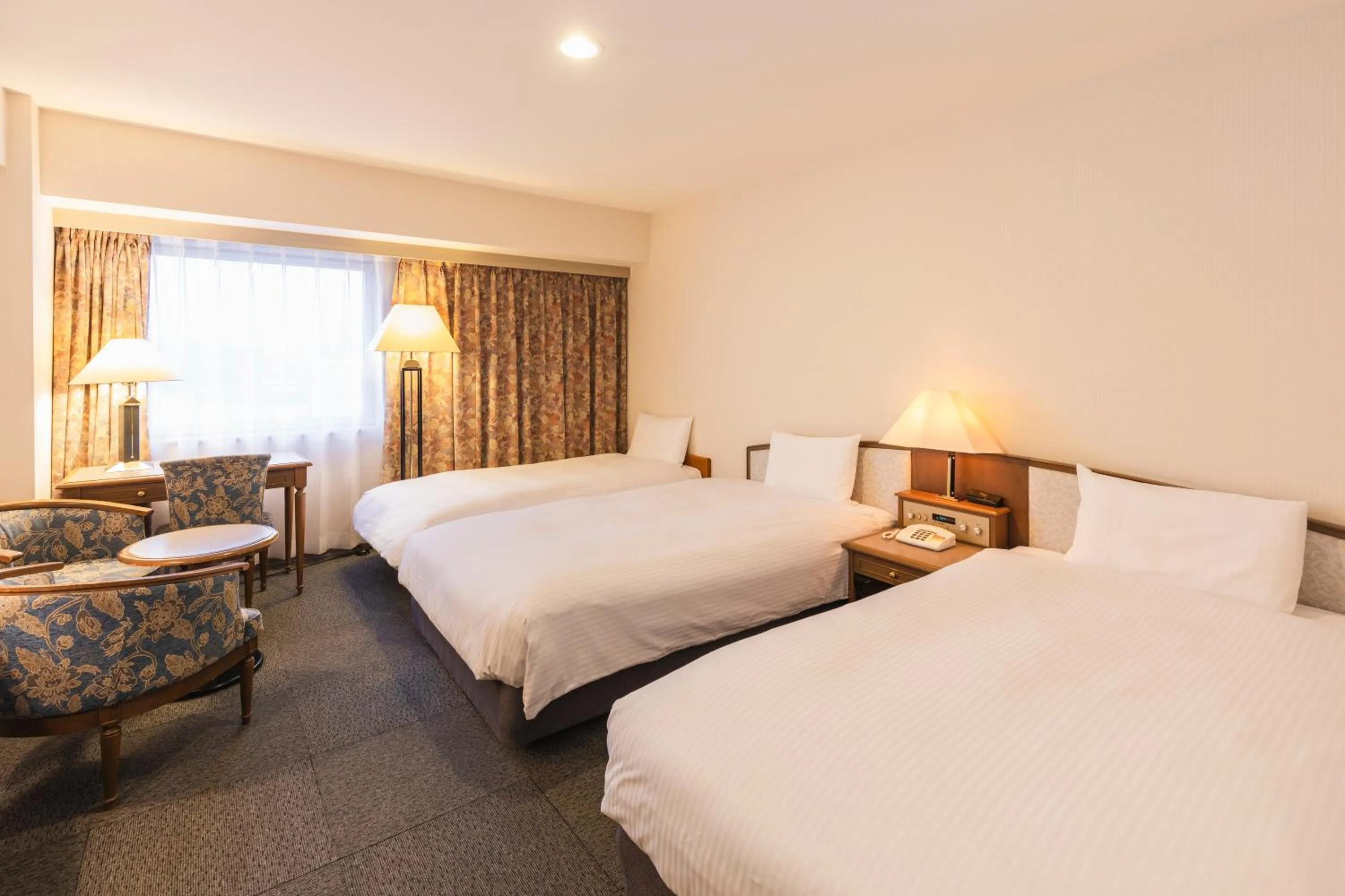 Photo of the whole room, Bed in Hotel Sunroute Niigata