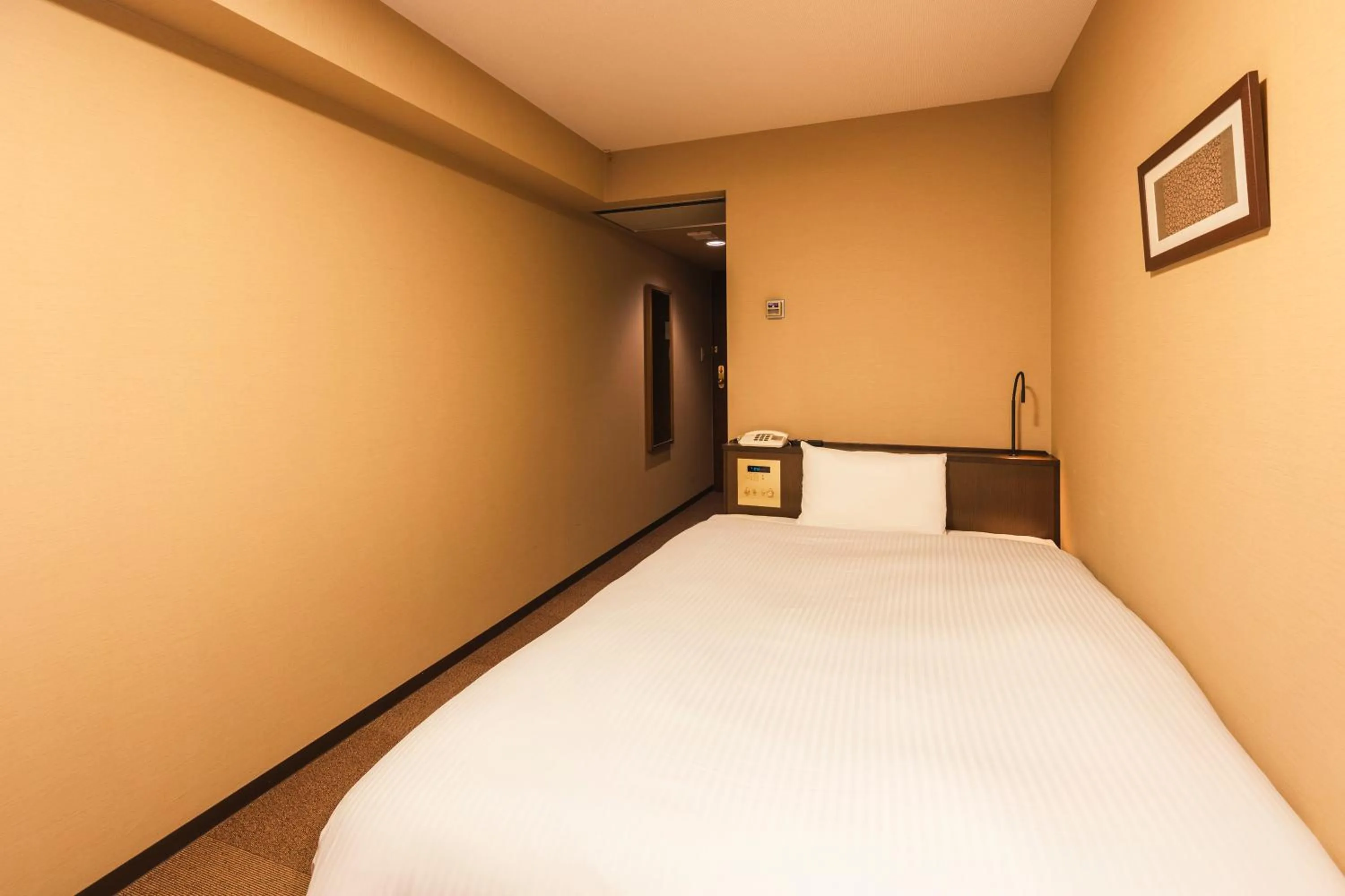 Photo of the whole room, Bed in Hotel Sunroute Niigata