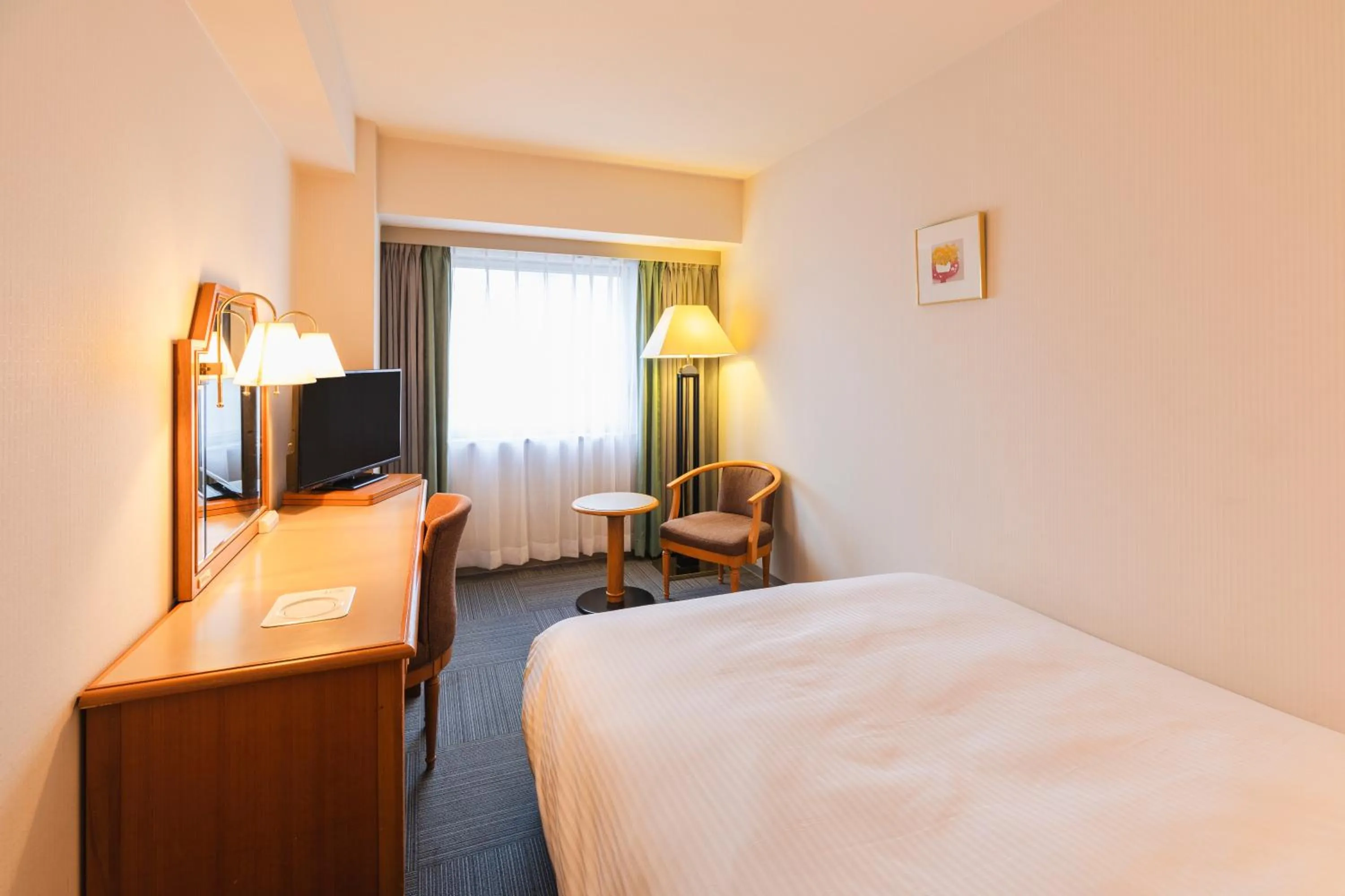 Photo of the whole room, Bed in Hotel Sunroute Niigata