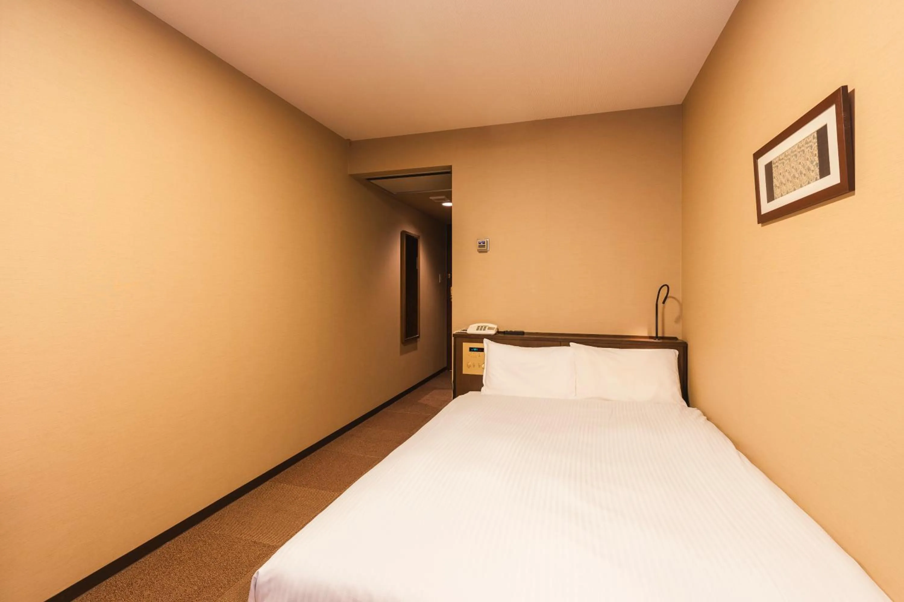 Photo of the whole room, Bed in Hotel Sunroute Niigata