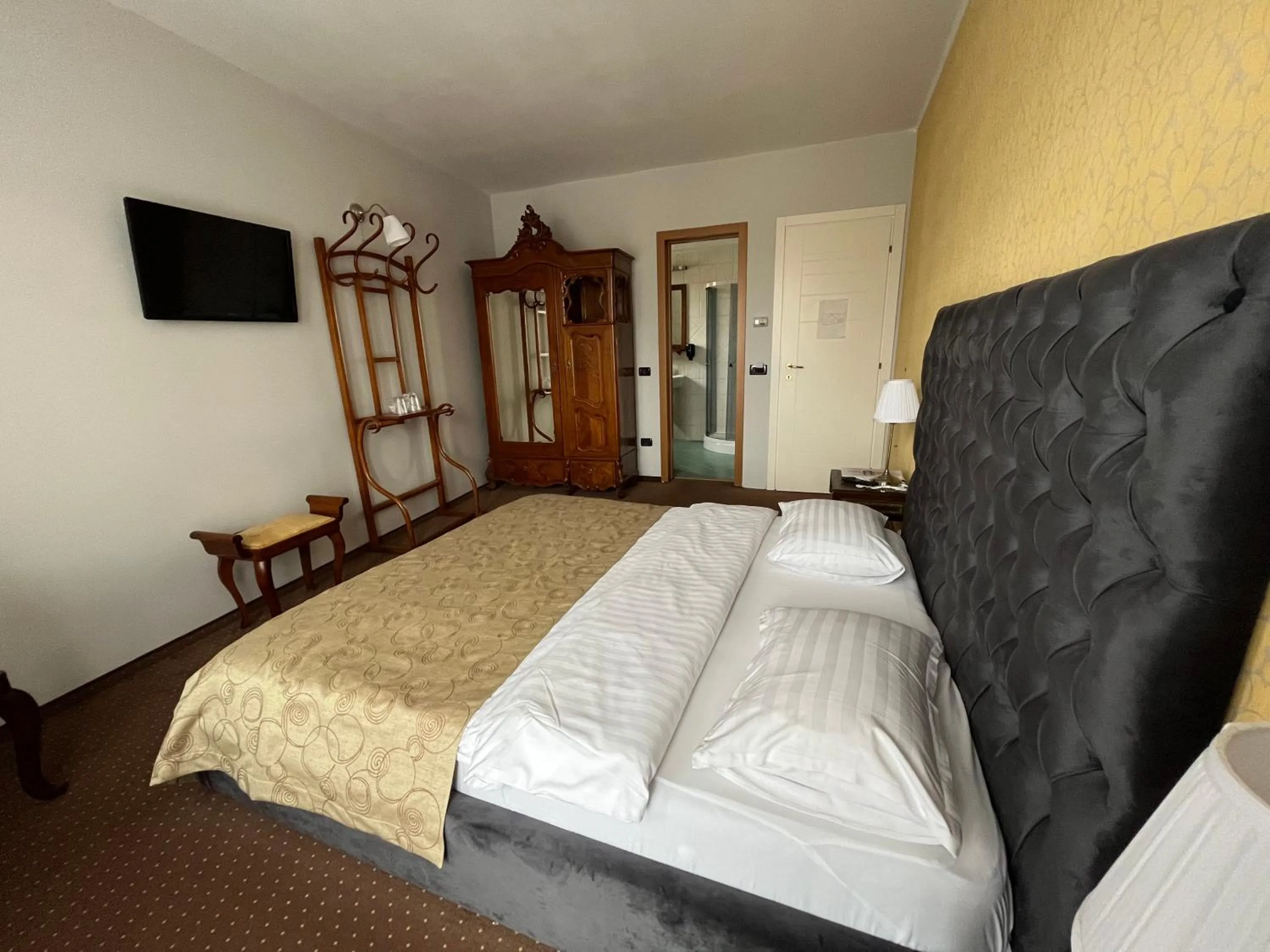 Bed in Trattoria Al Gallo