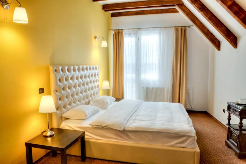 Bed in Trattoria Al Gallo