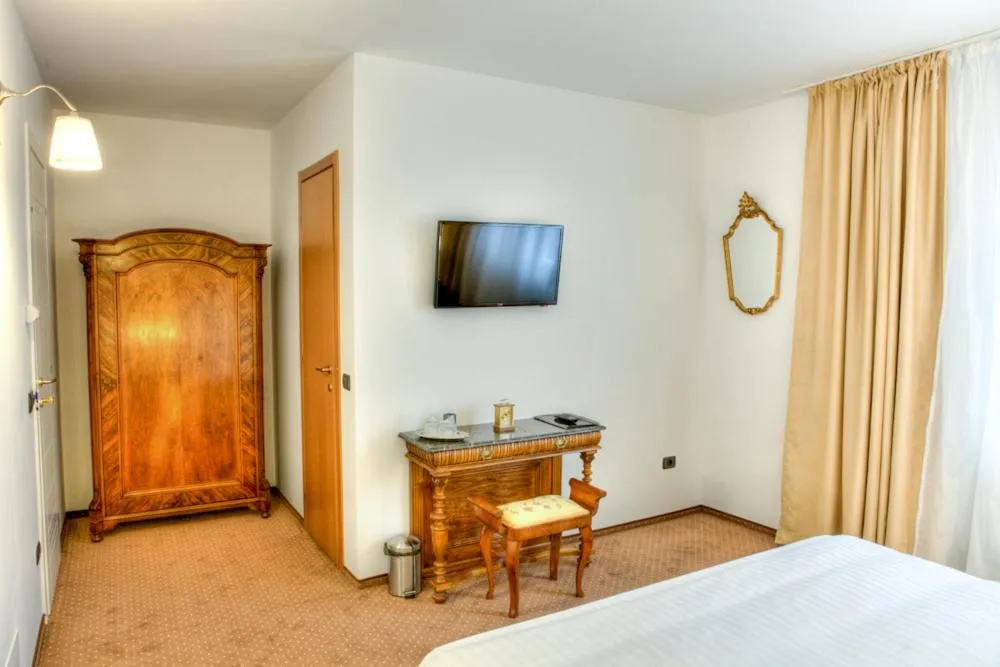 Bed in Trattoria Al Gallo