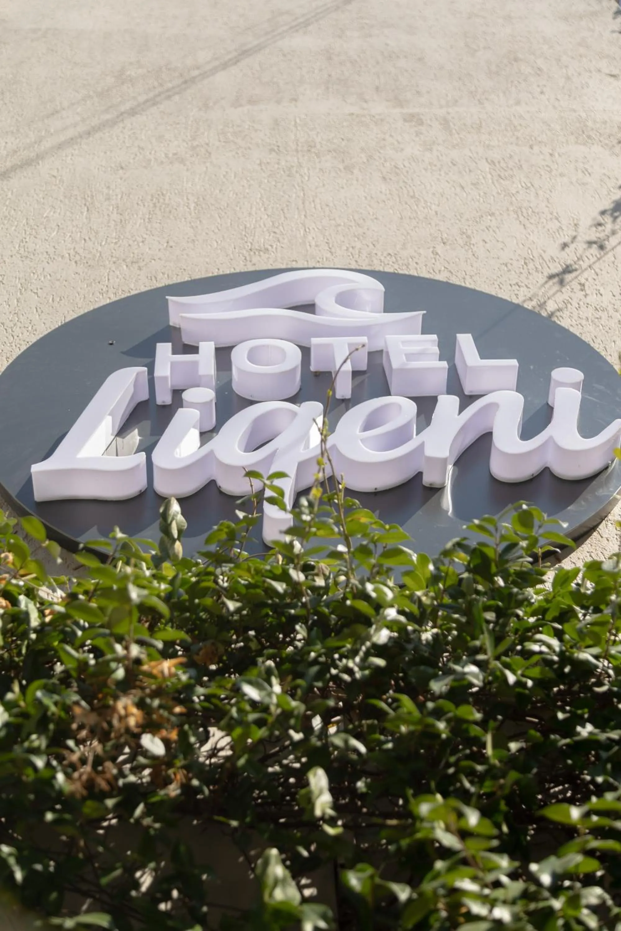 Logo/Certificate/Sign in Hotel Liqeni