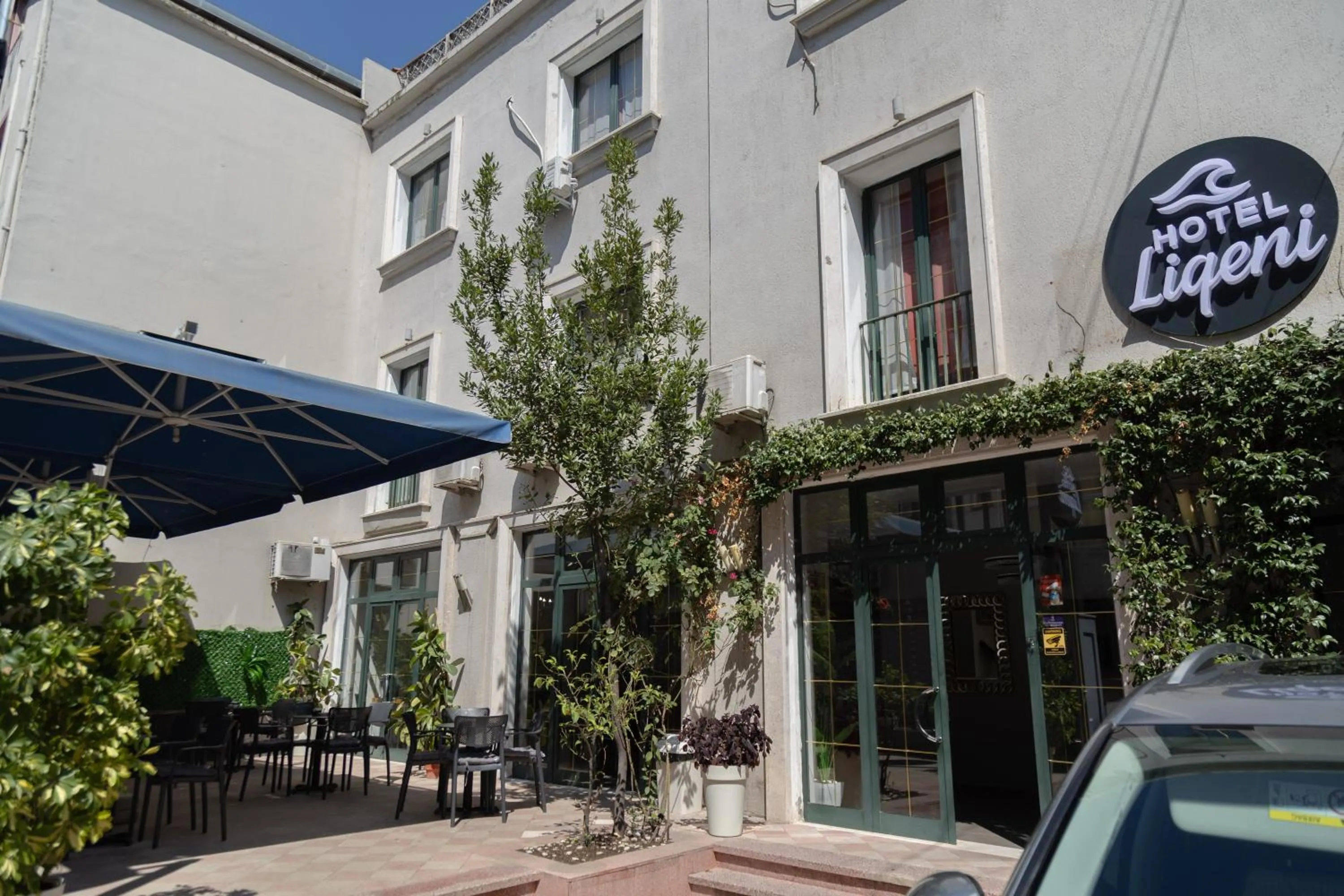 Facade/entrance in Hotel Liqeni