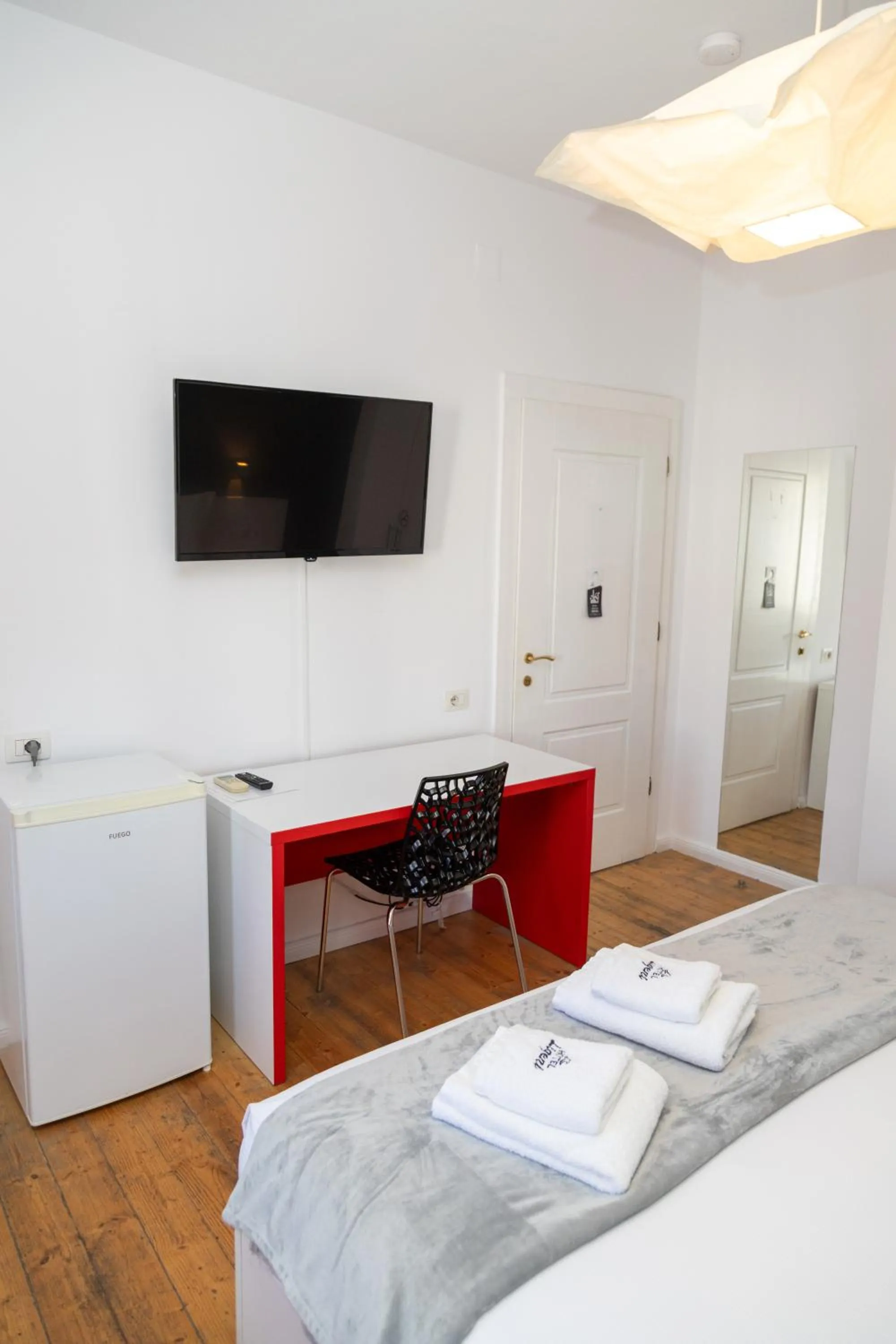 TV and multimedia, Bed in Hotel Liqeni