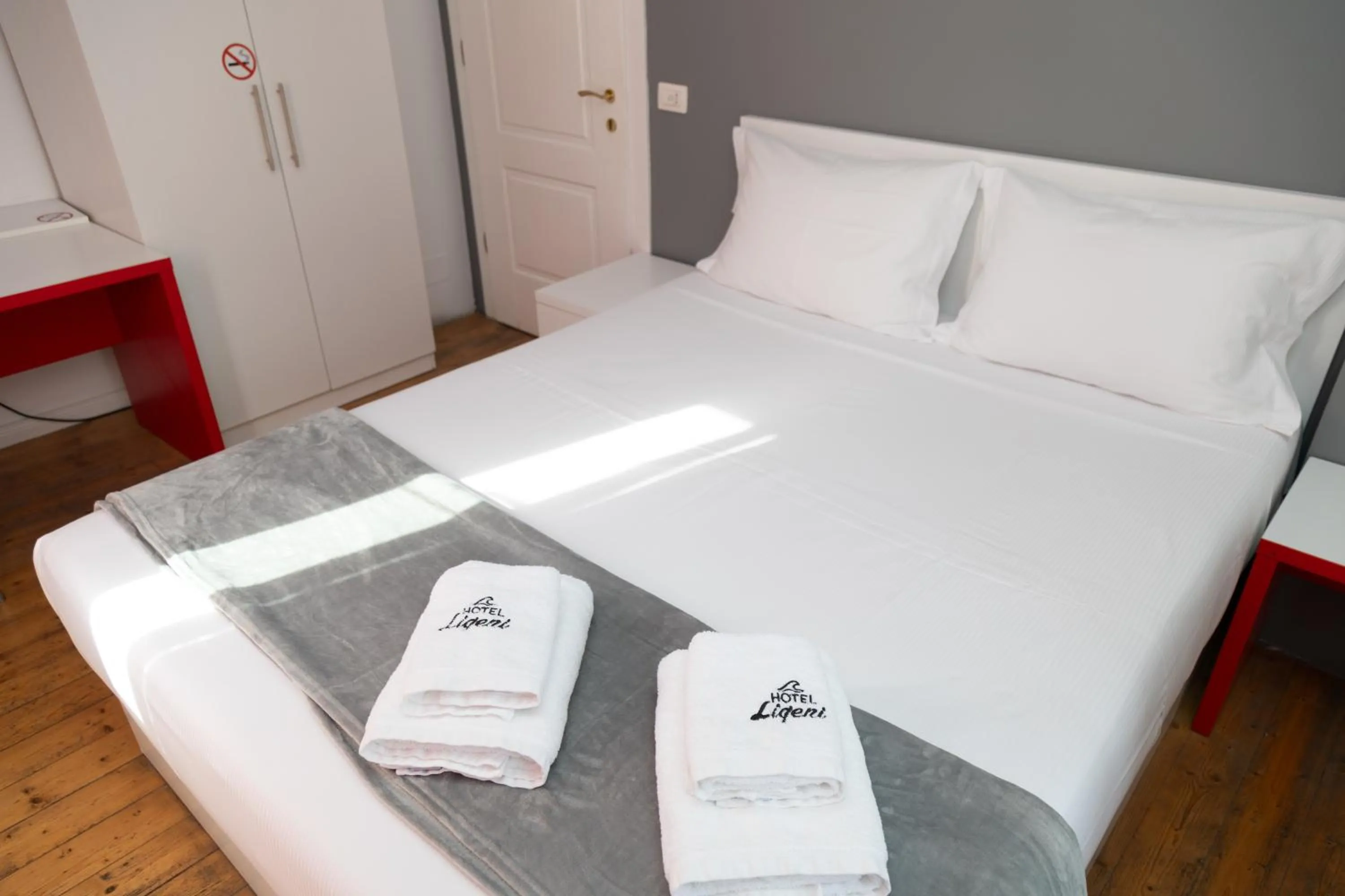 Bedroom, Bed in Hotel Liqeni