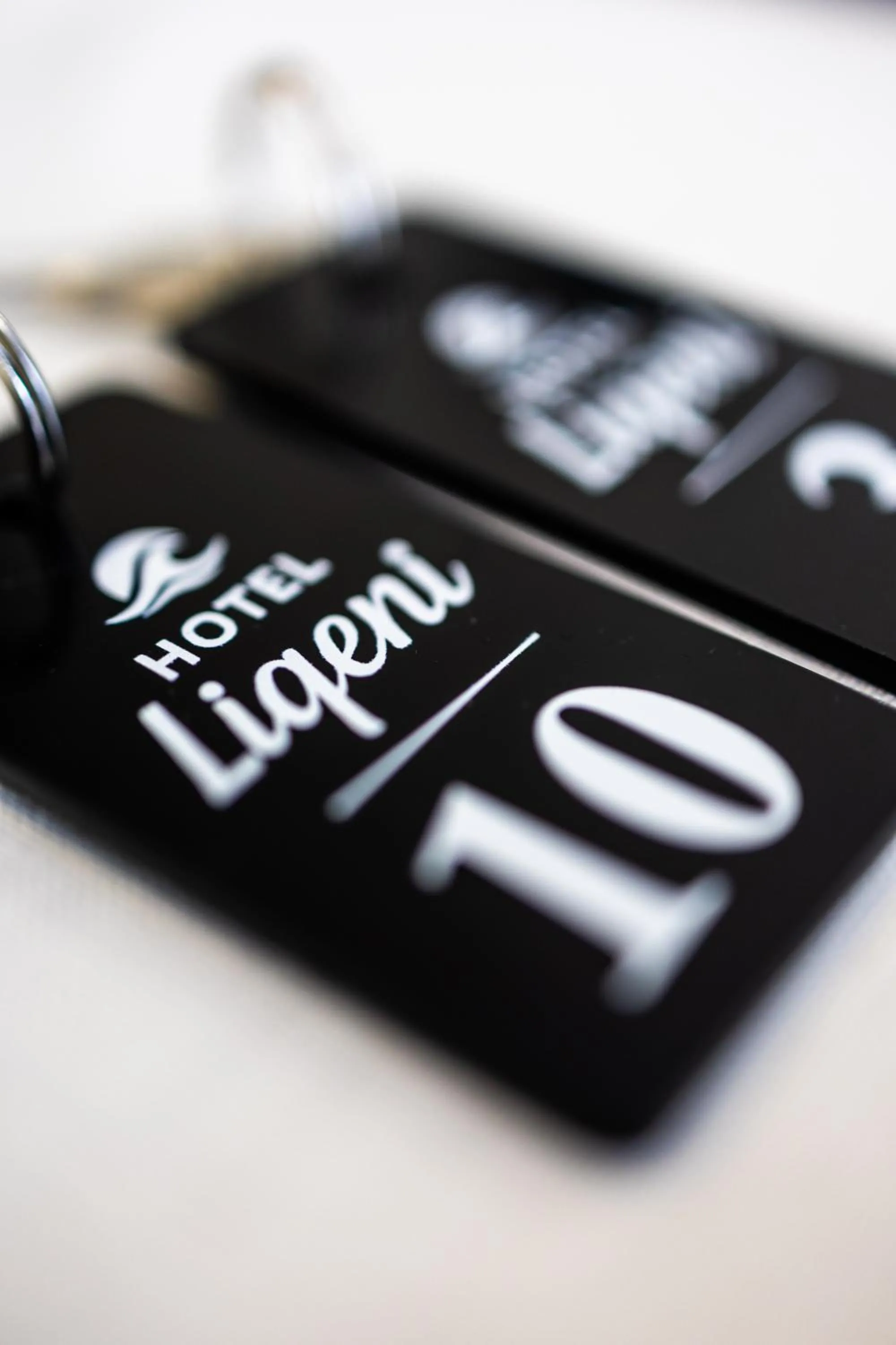 Logo/Certificate/Sign in Hotel Liqeni