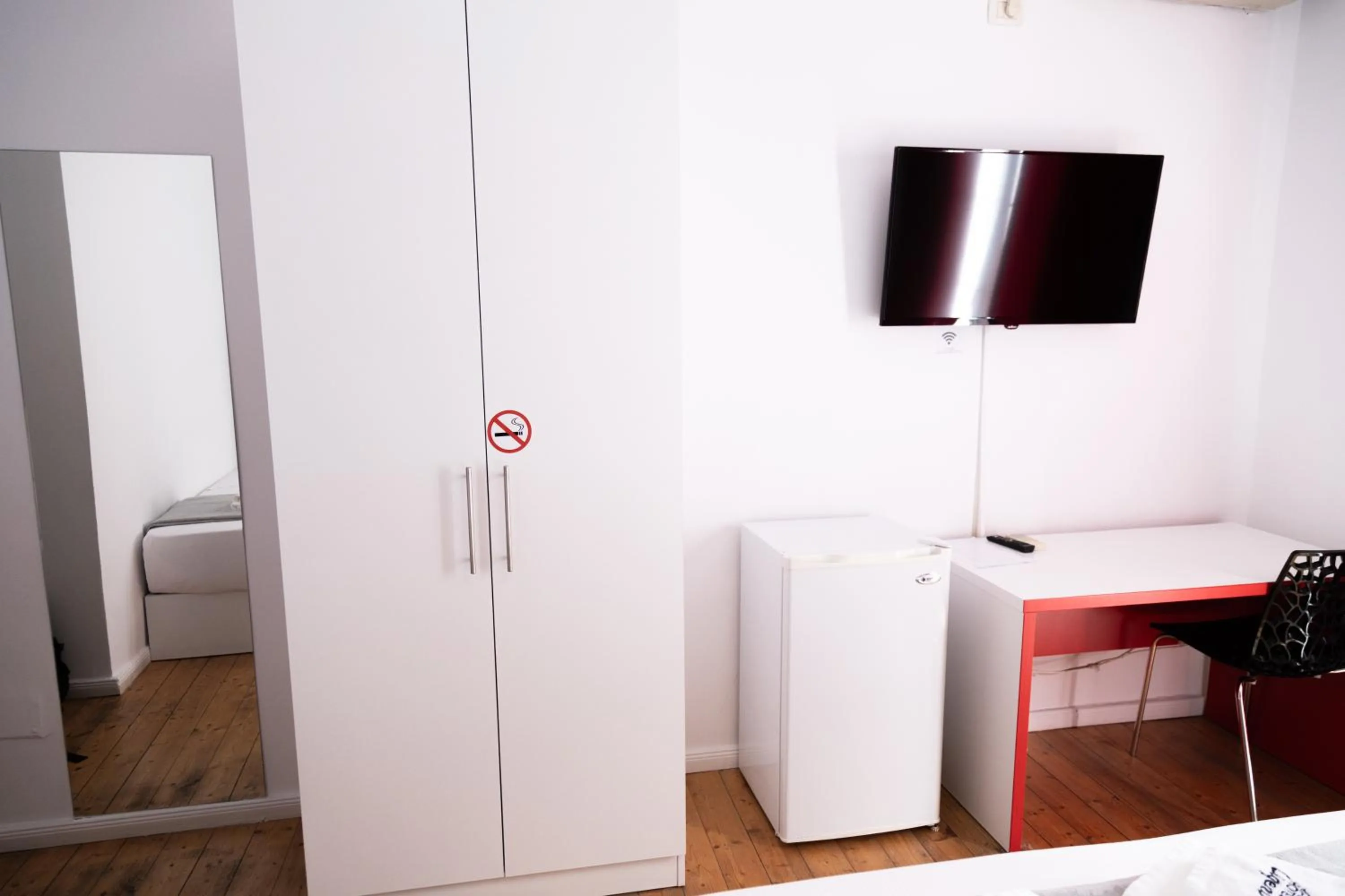 TV and multimedia in Hotel Liqeni