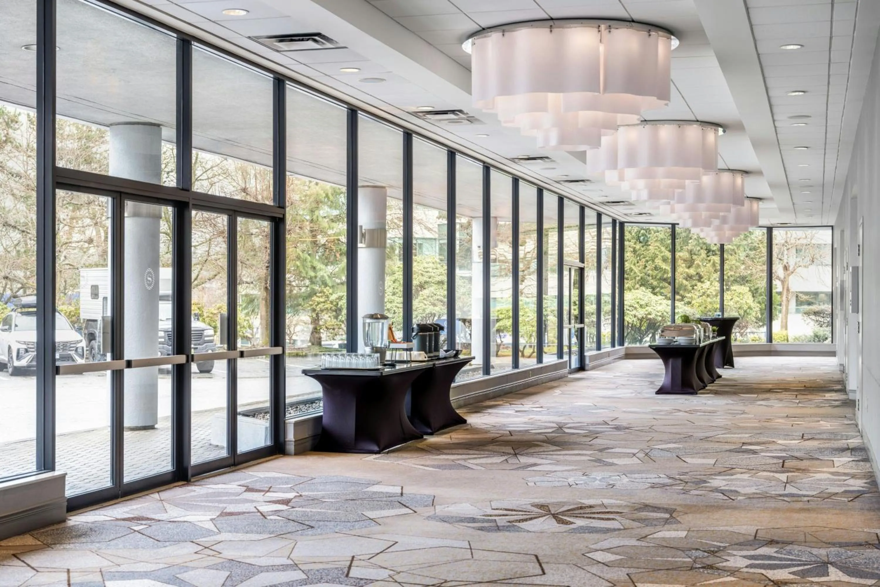 Lobby or reception in Sheraton Vancouver Guildford Hotel