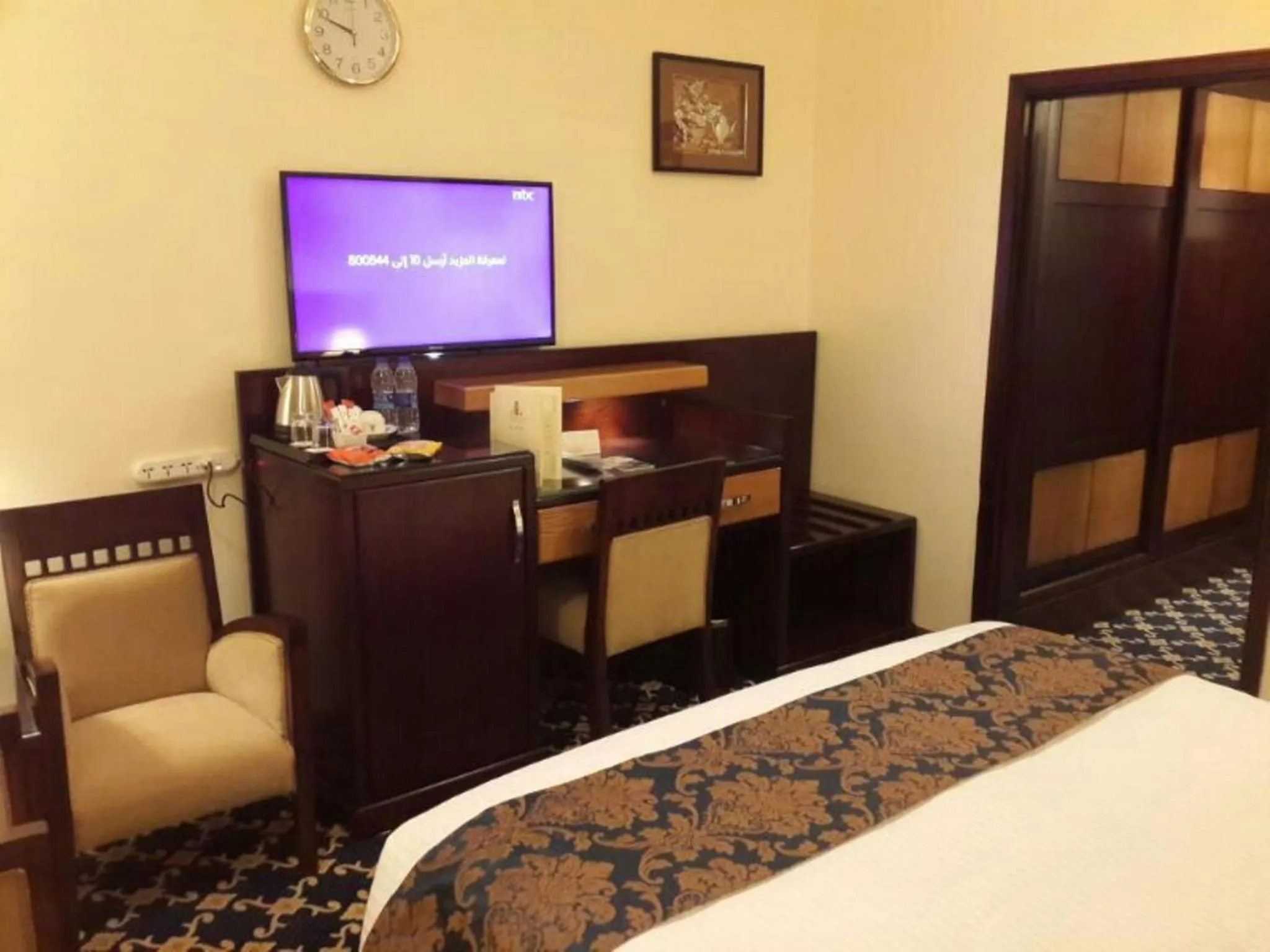 TV and multimedia, Bed in Al Thuraya Hotel