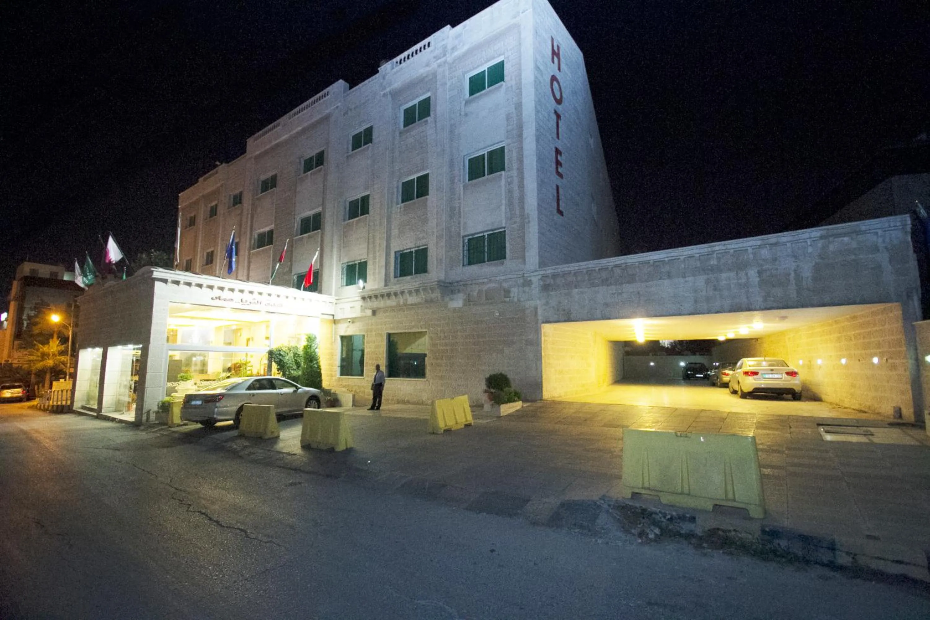 Facade/entrance in Al Thuraya Hotel