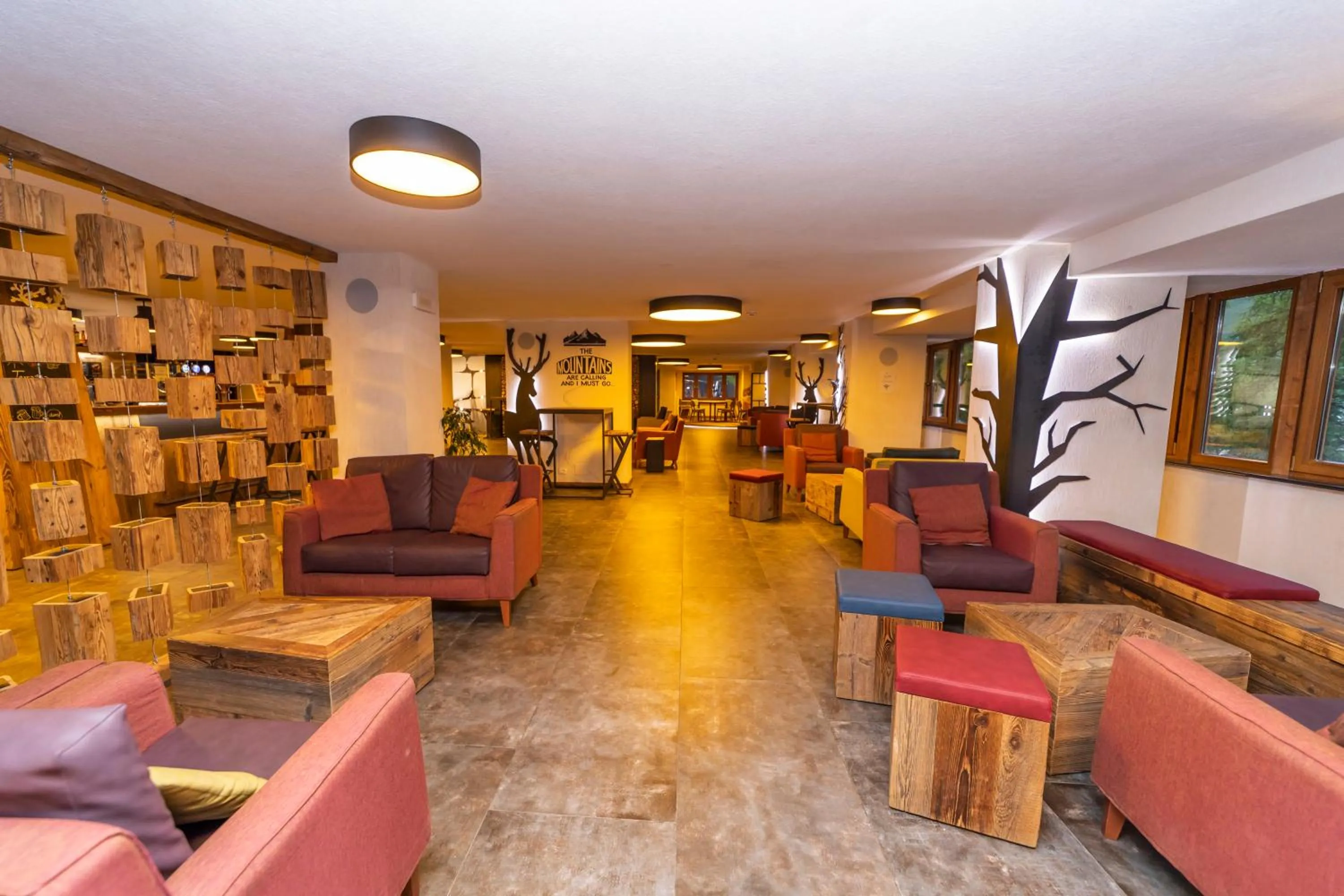 Lounge or bar in Hotel Petit Palais