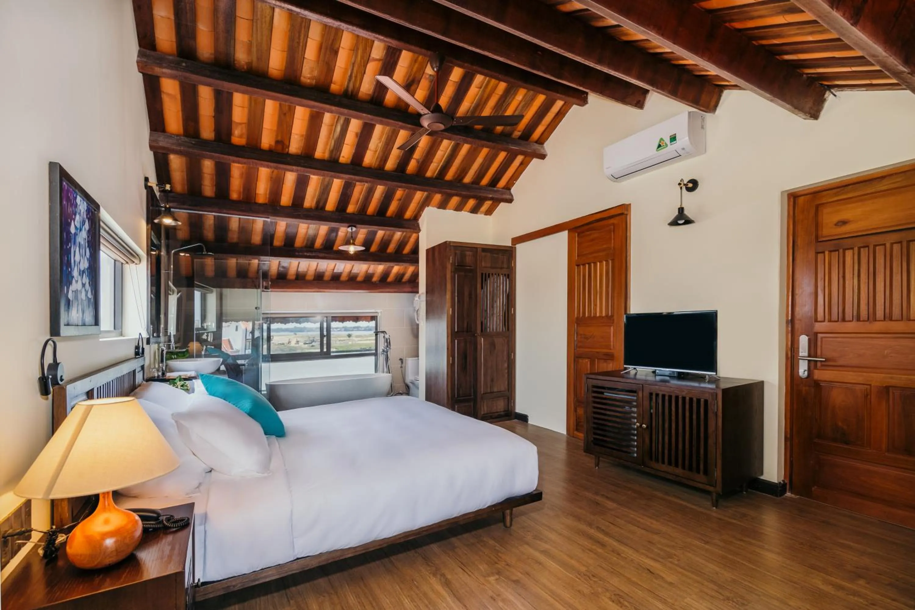 Bedroom, Bed in La An Central Boutique Villa