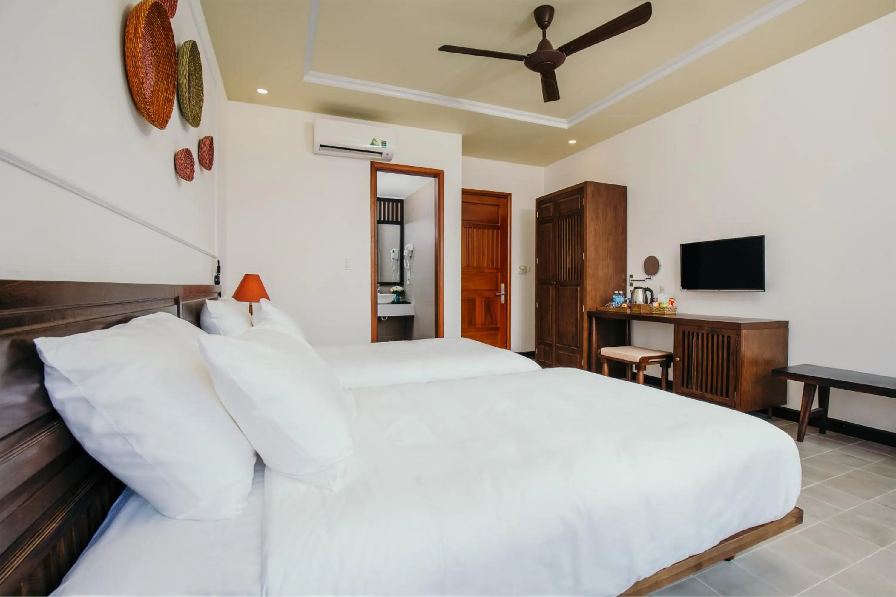 Bedroom, Bed in La An Central Boutique Villa