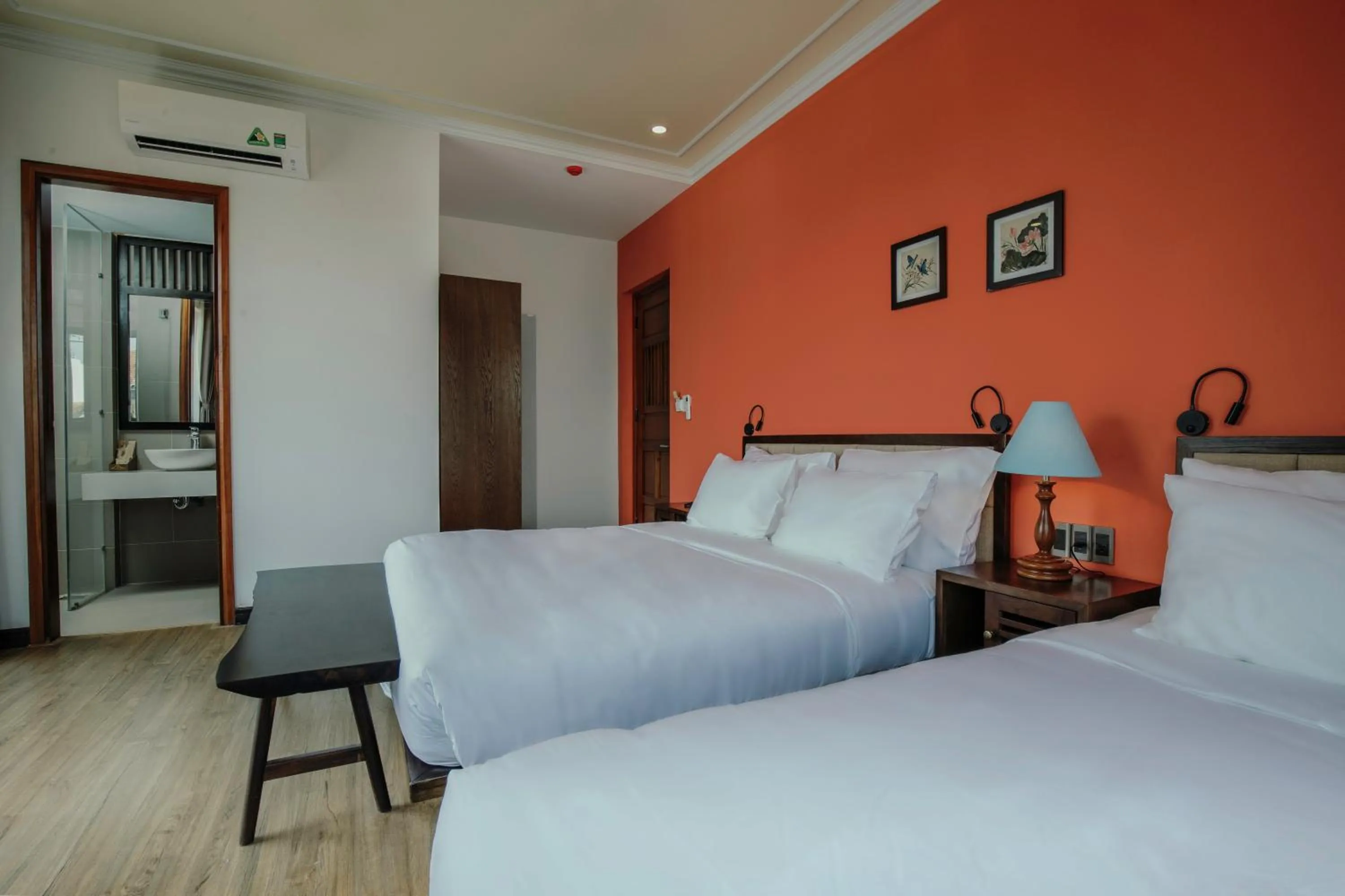 Bed in La An Central Boutique Villa