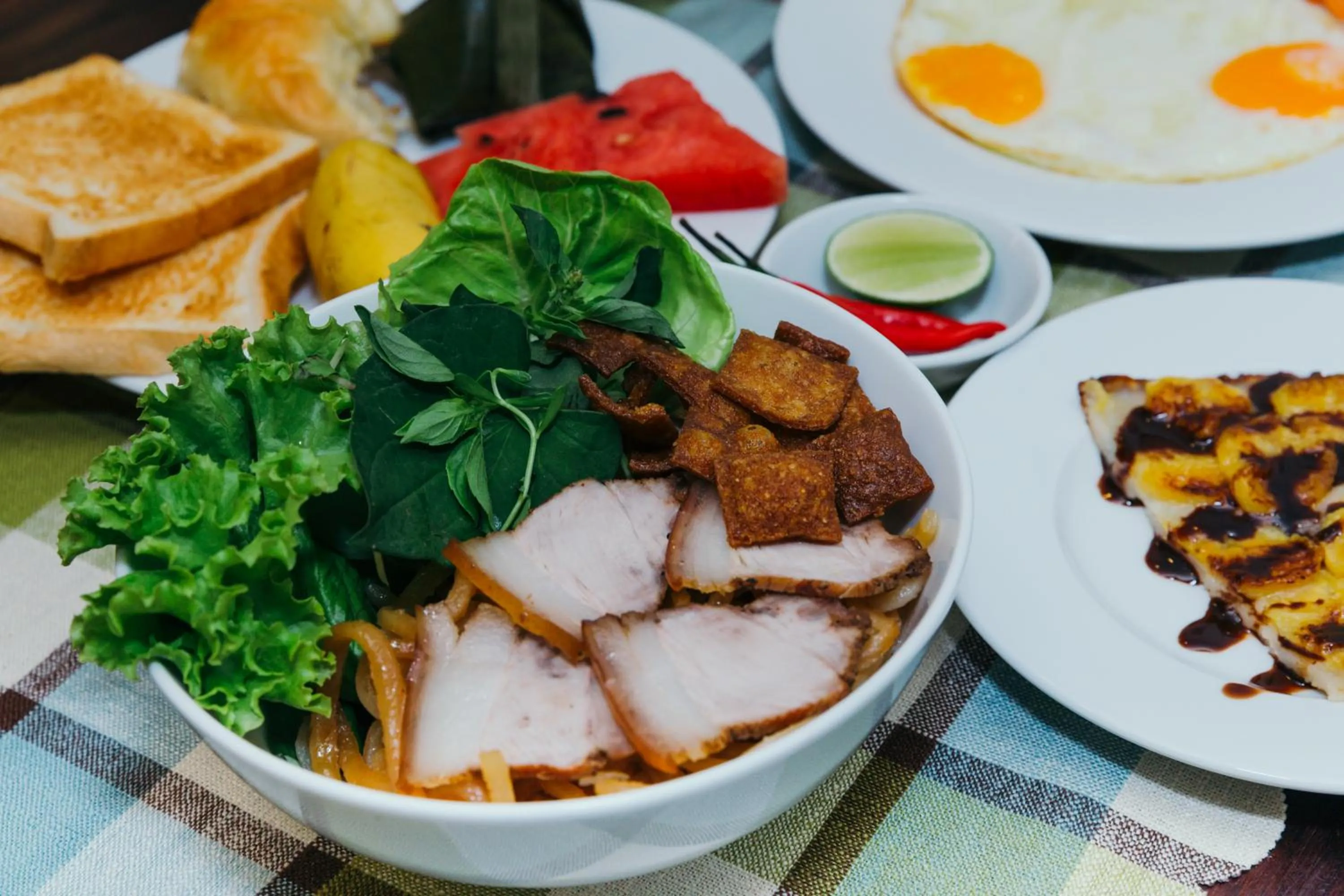 Breakfast in La An Central Boutique Villa