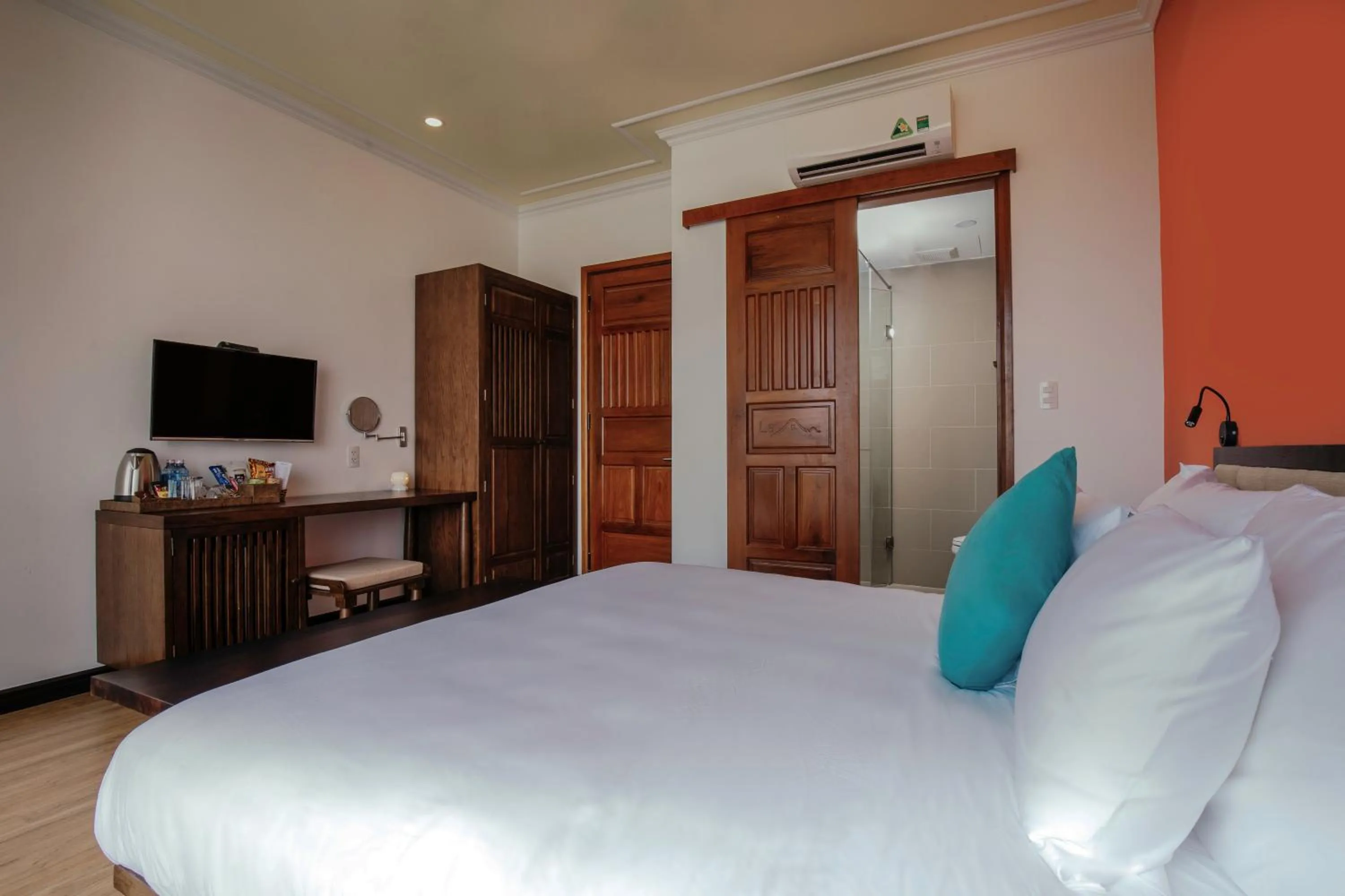 Bed in La An Central Boutique Villa