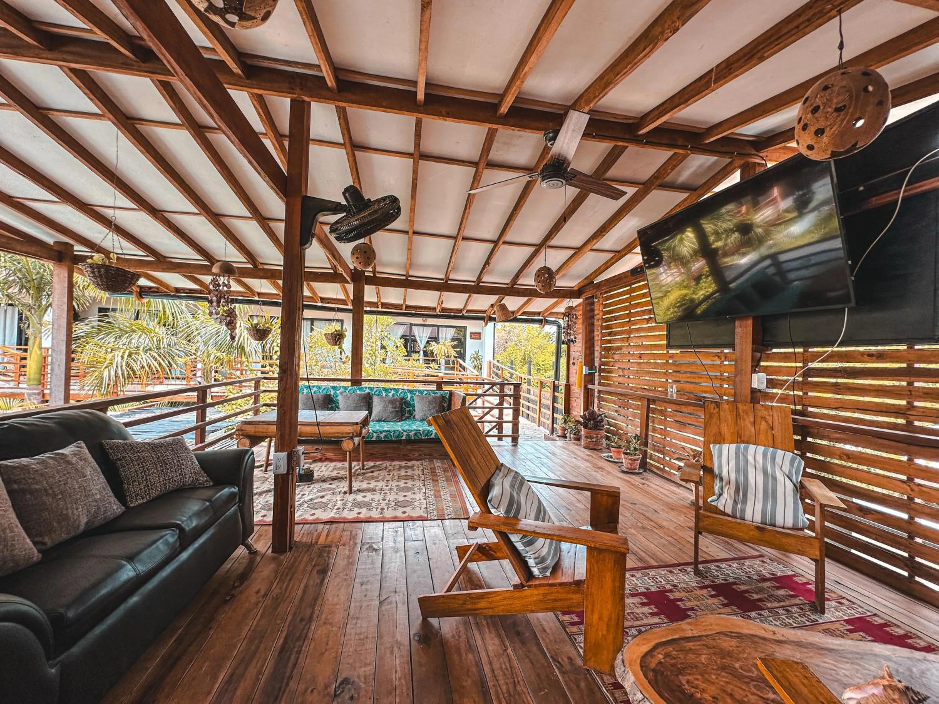 Communal lounge/ TV room in Villa Eden Palomino