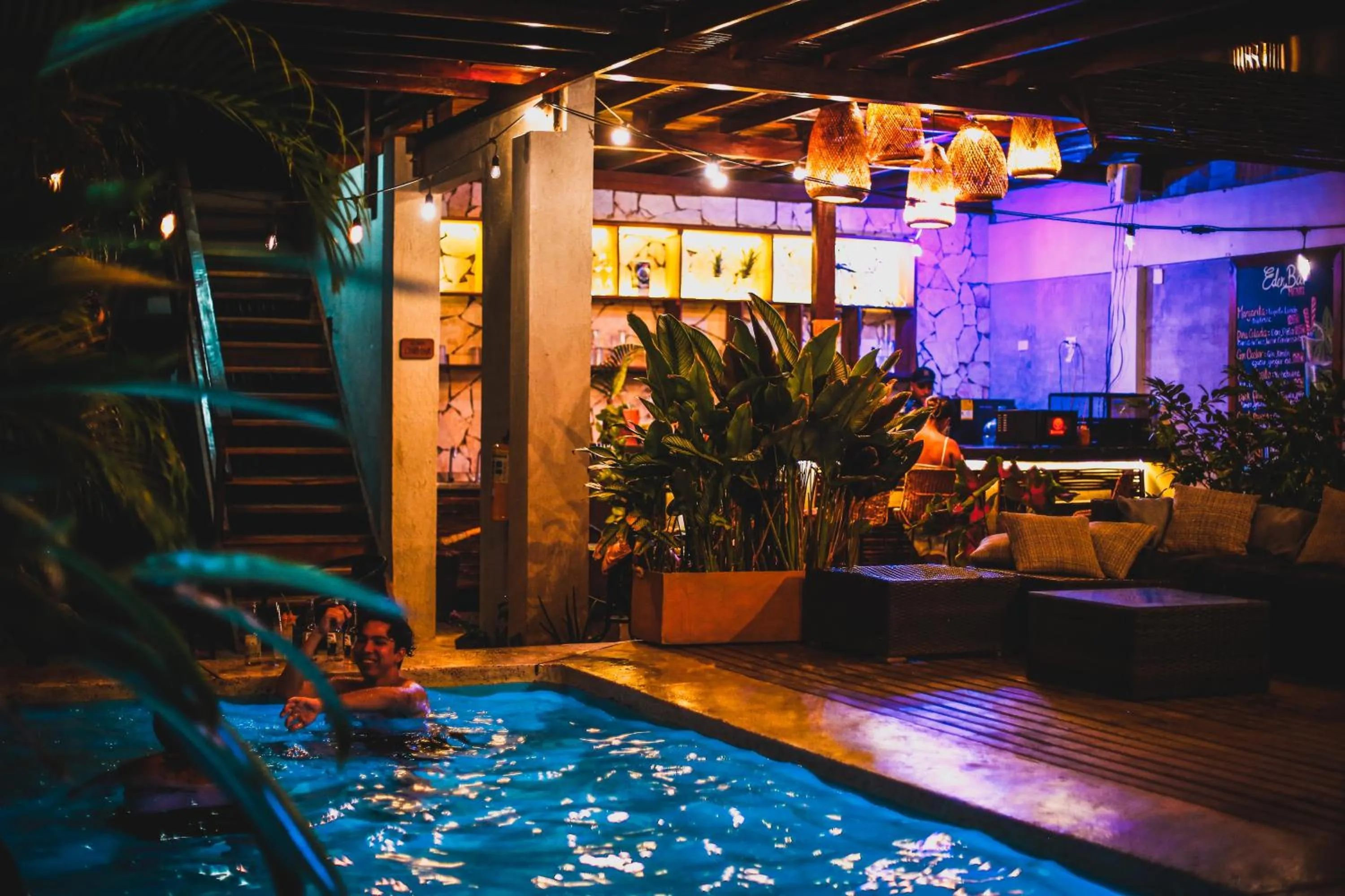 Night in Villa Eden Palomino