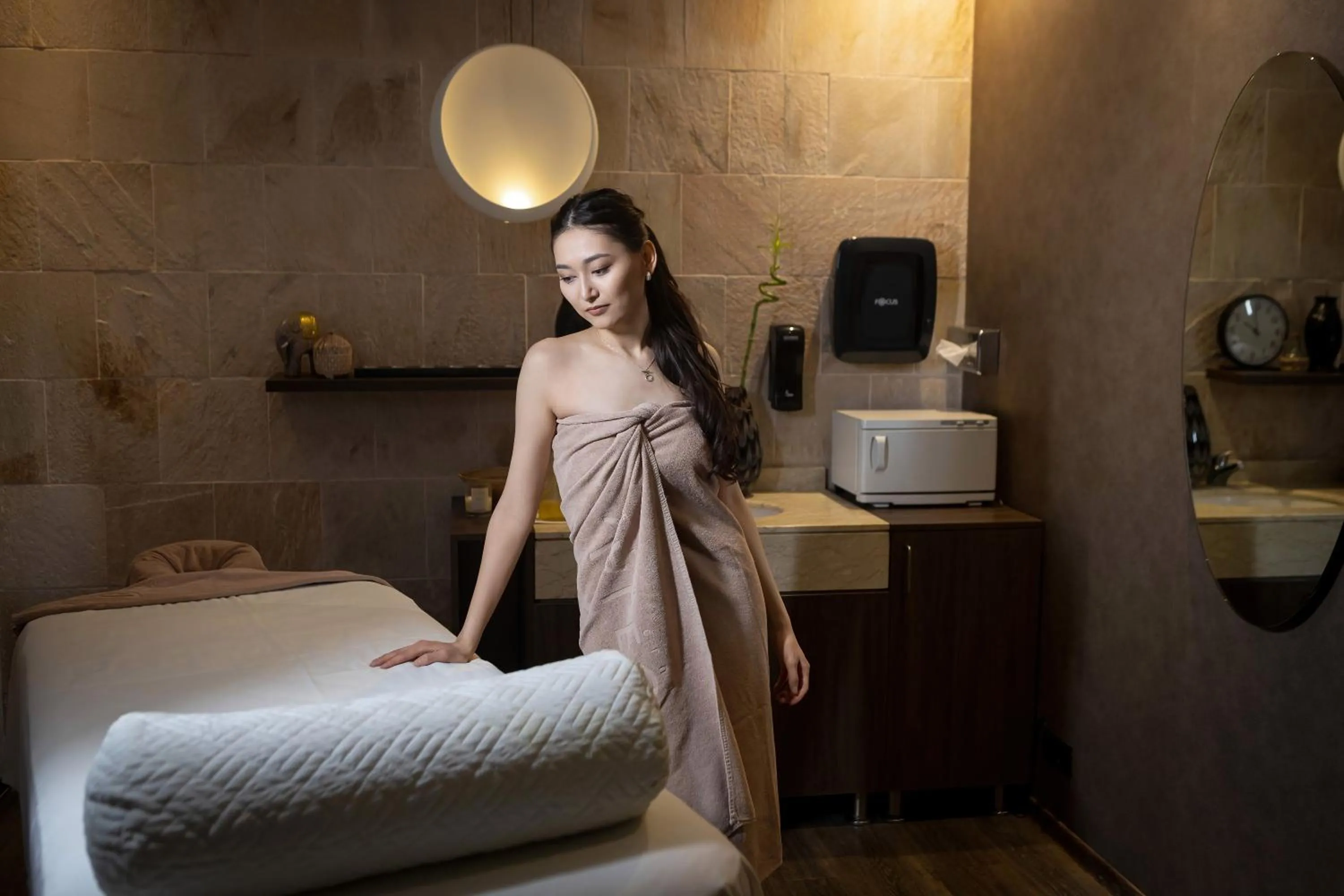 Massage in Renaissance by Crystall