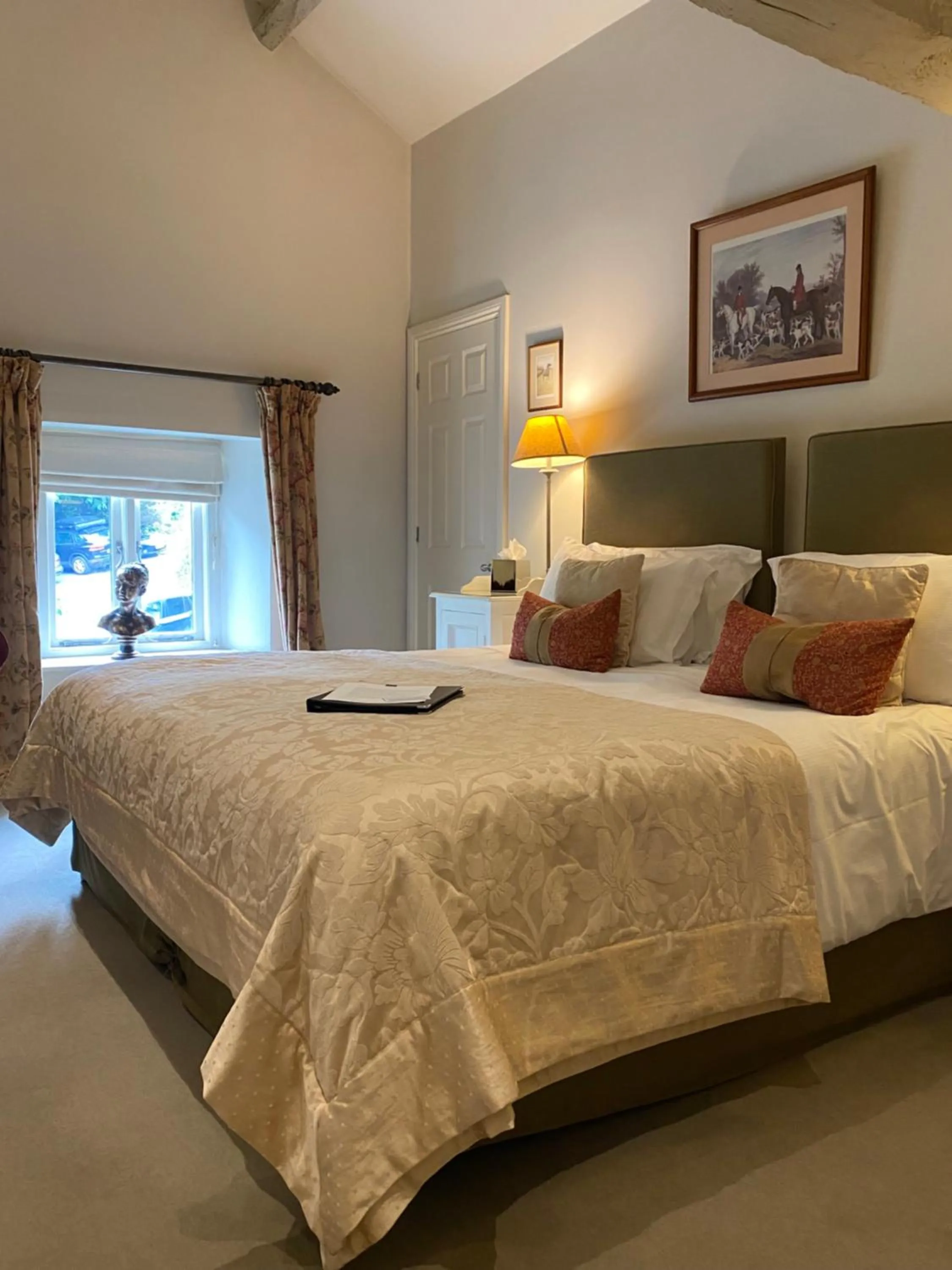 Bed in The Punch Bowl Inn