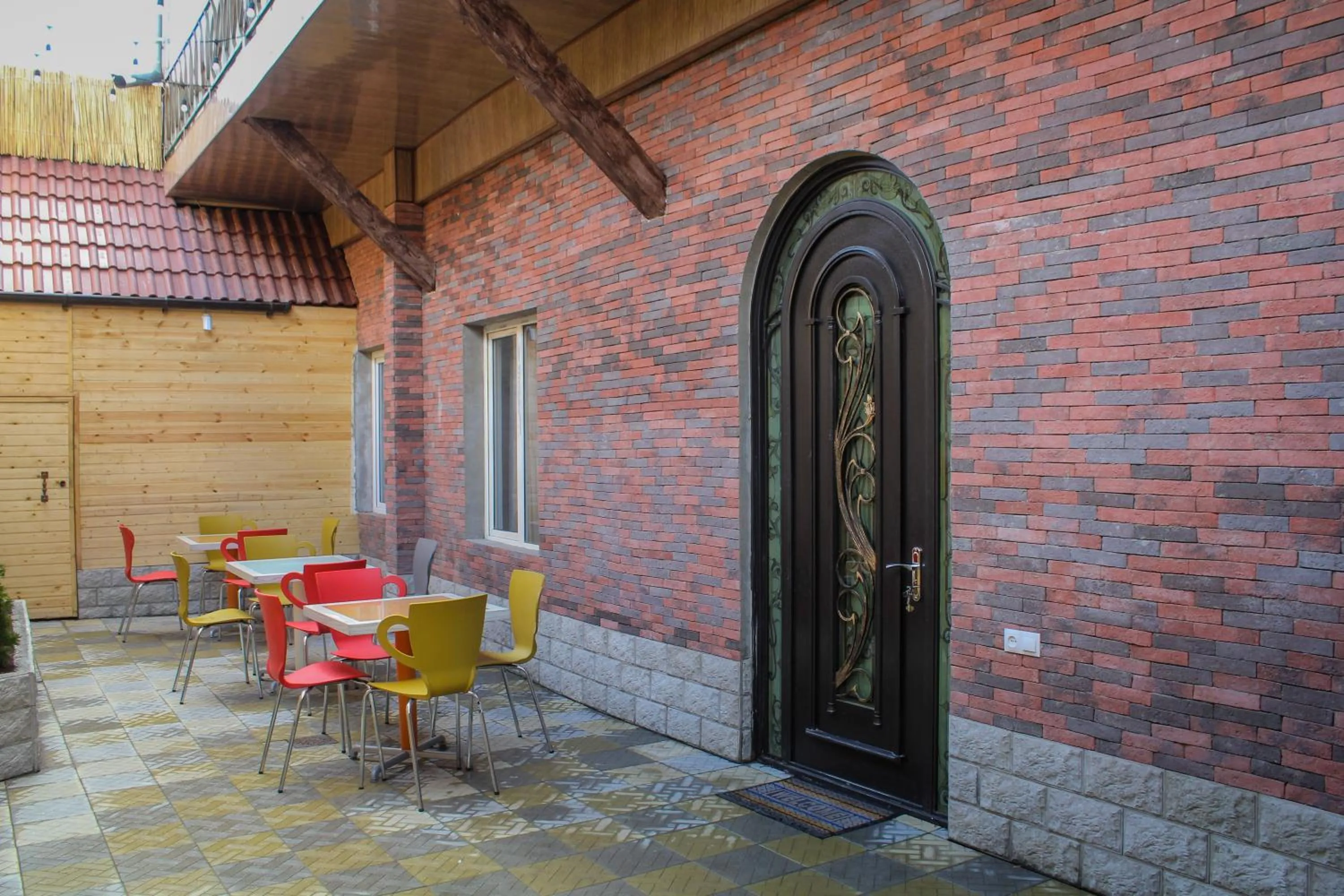 Facade/entrance in Nuryan Hotel Yerevan