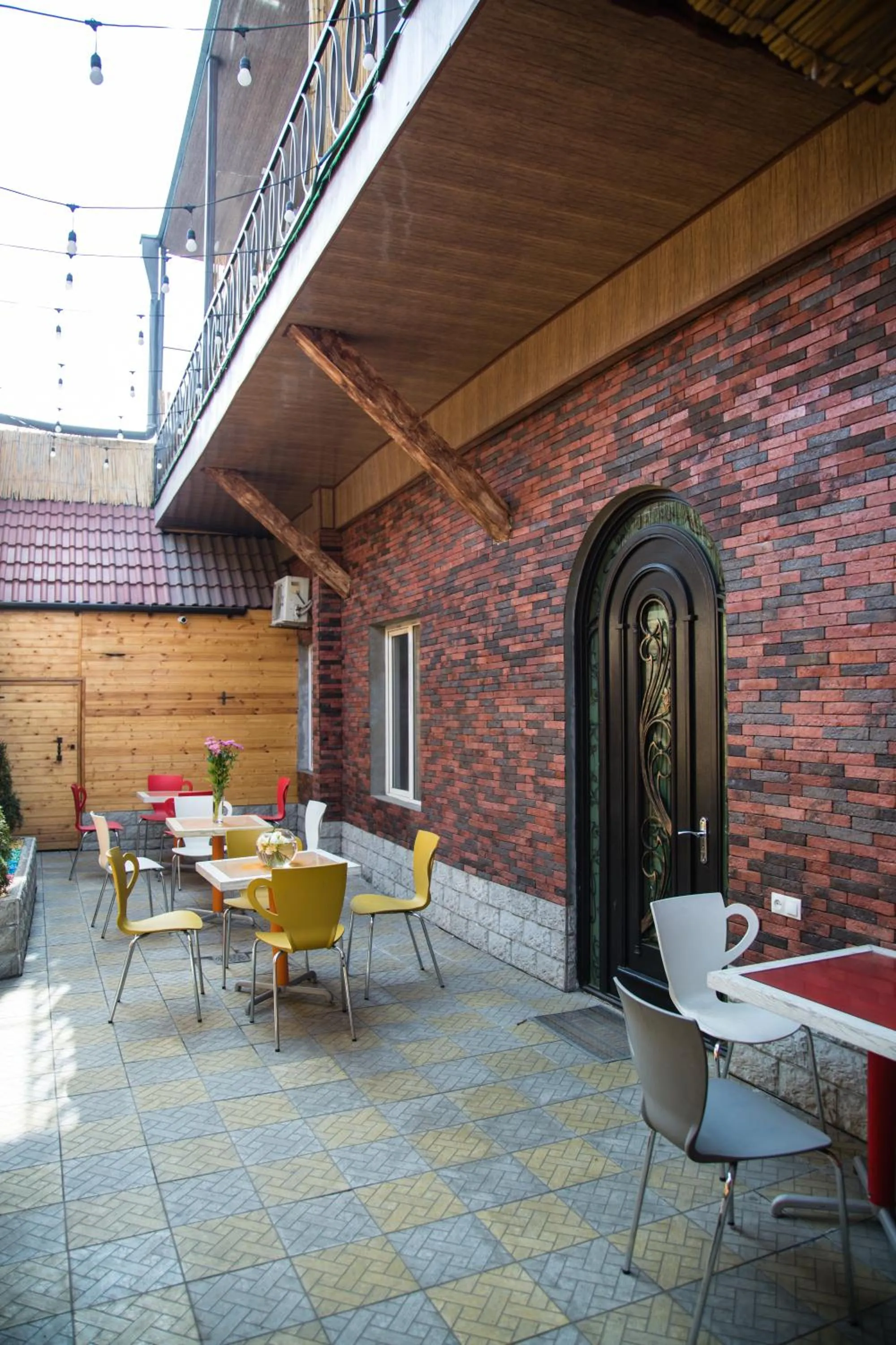 Facade/entrance in Nuryan Hotel Yerevan