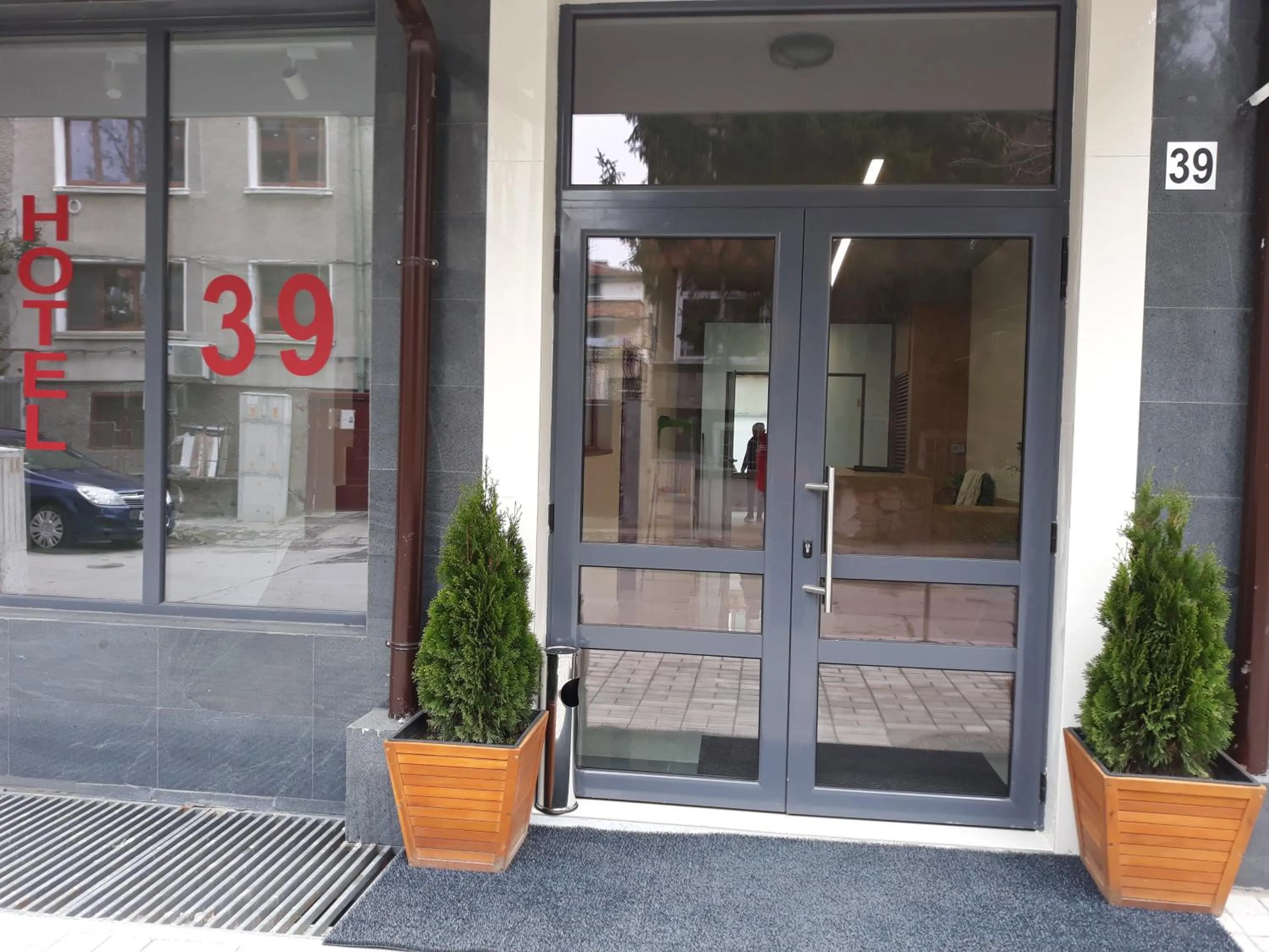 Facade/entrance in Hotel39