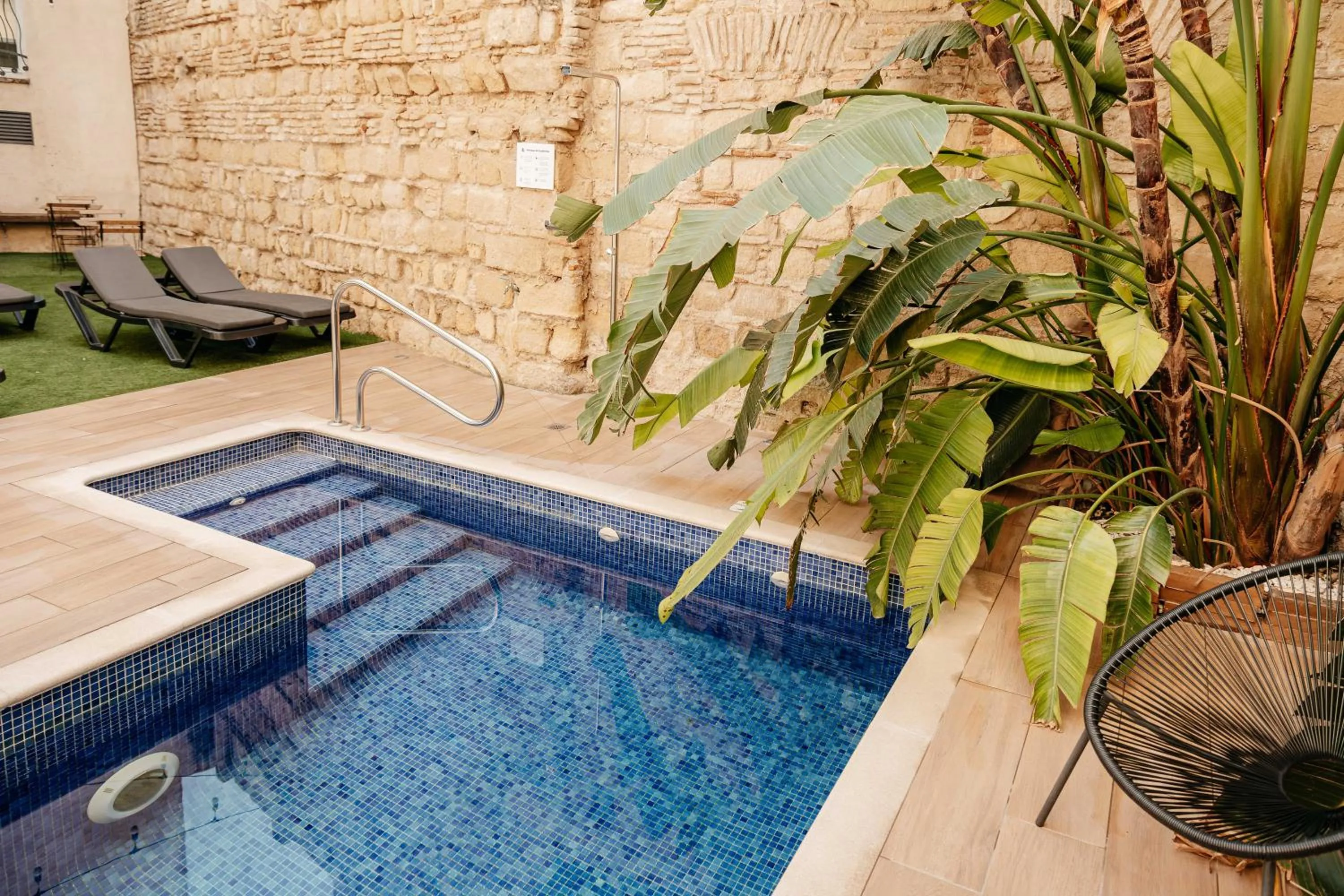 Swimming pool in ASTUTO Boutique Jerez - Adults Only