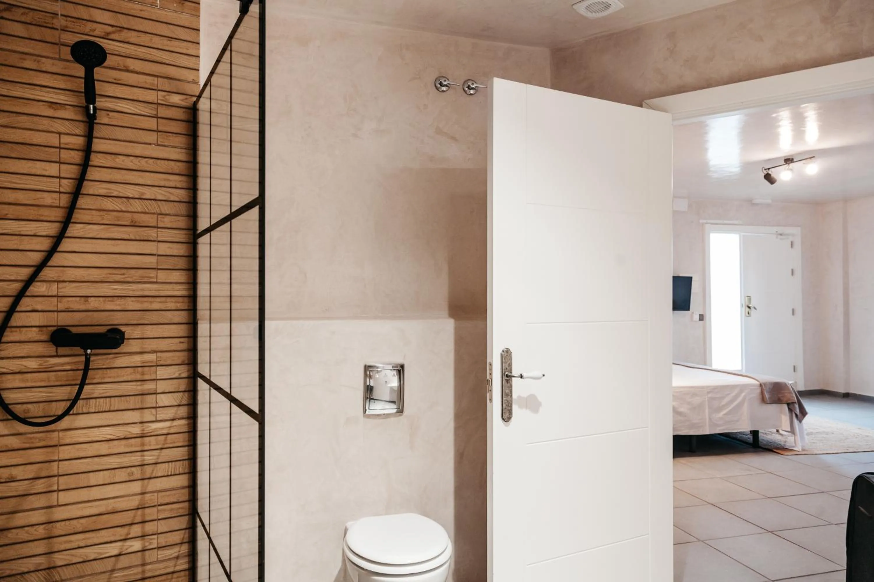 Bathroom, Bed in ASTUTO Boutique Jerez - Adults Only