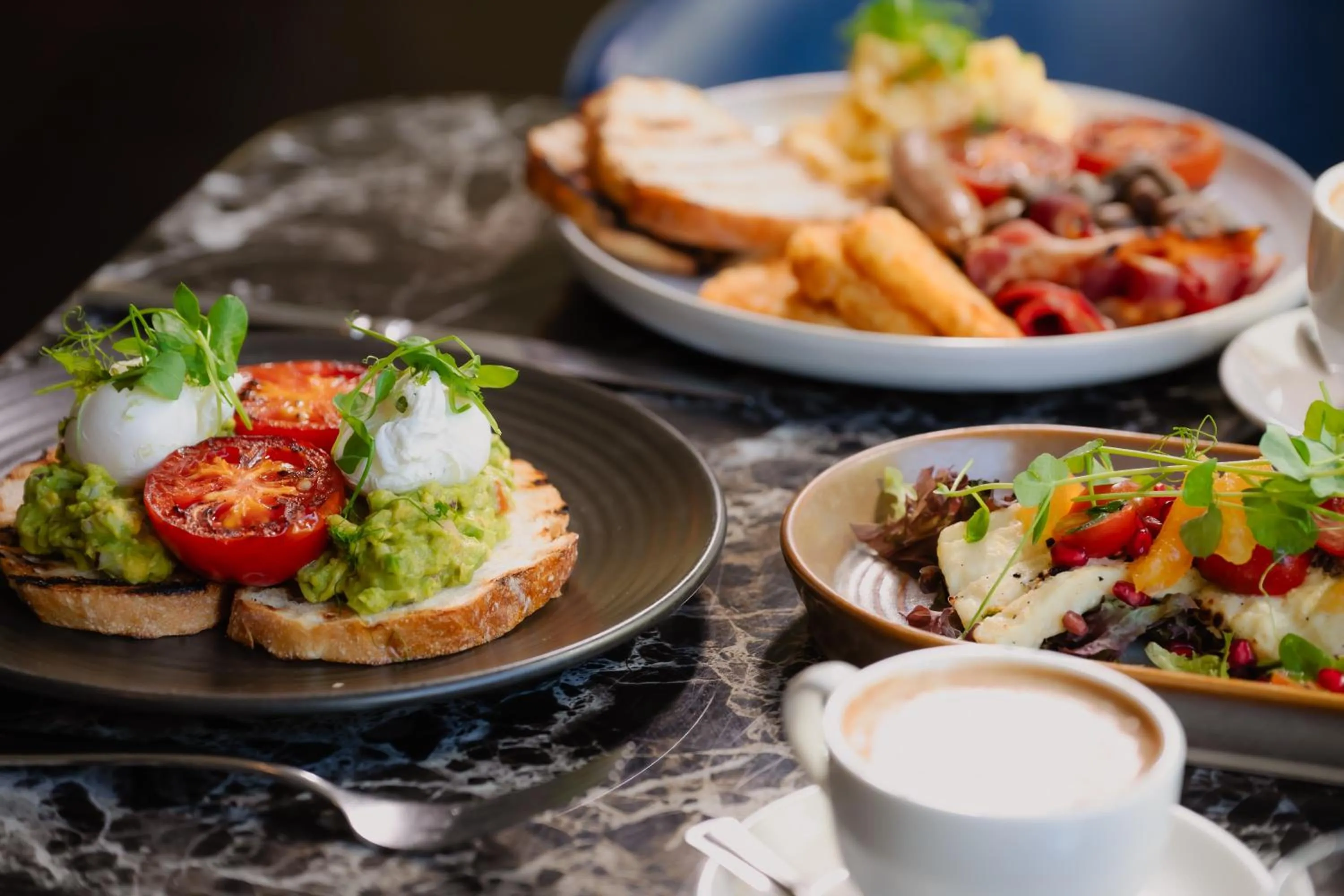 Breakfast in Holiday Inn Sydney Potts Point