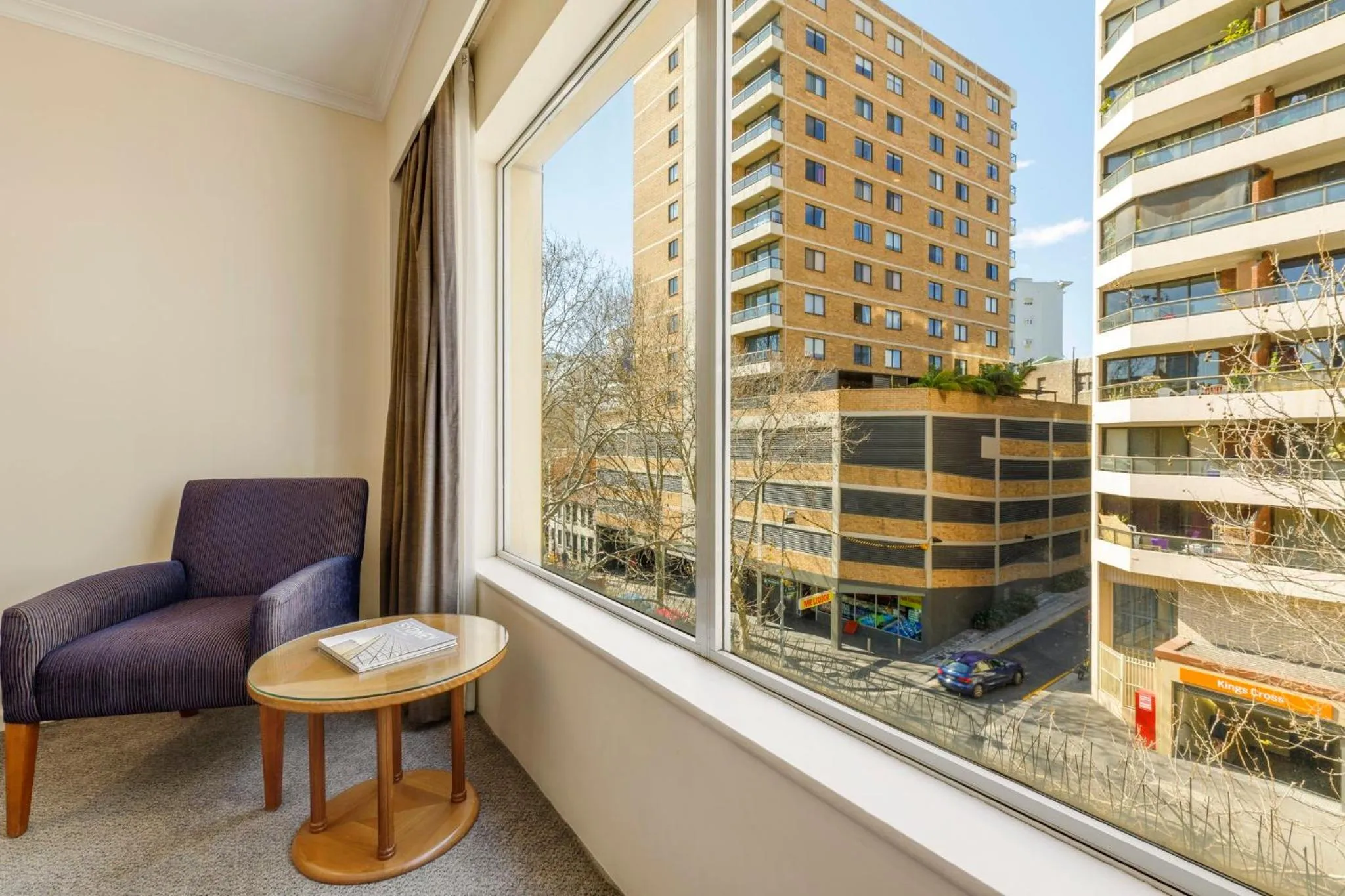 Photo of the whole room in Holiday Inn Sydney Potts Point