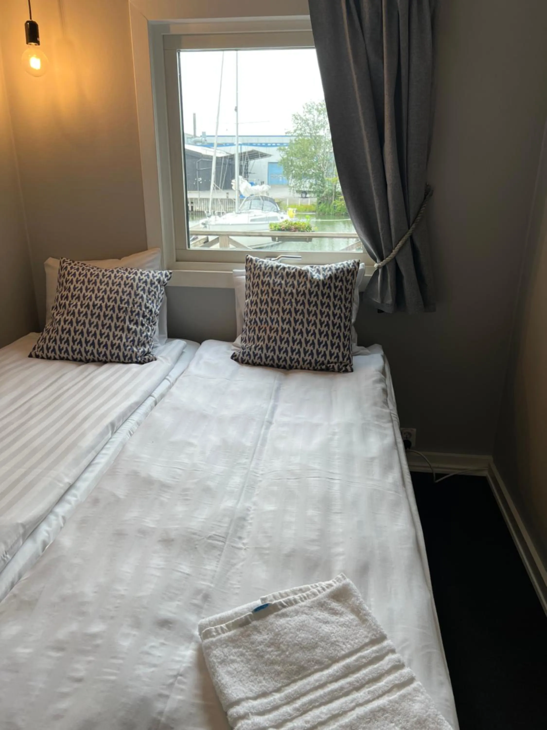 Bed in La Mare Resort