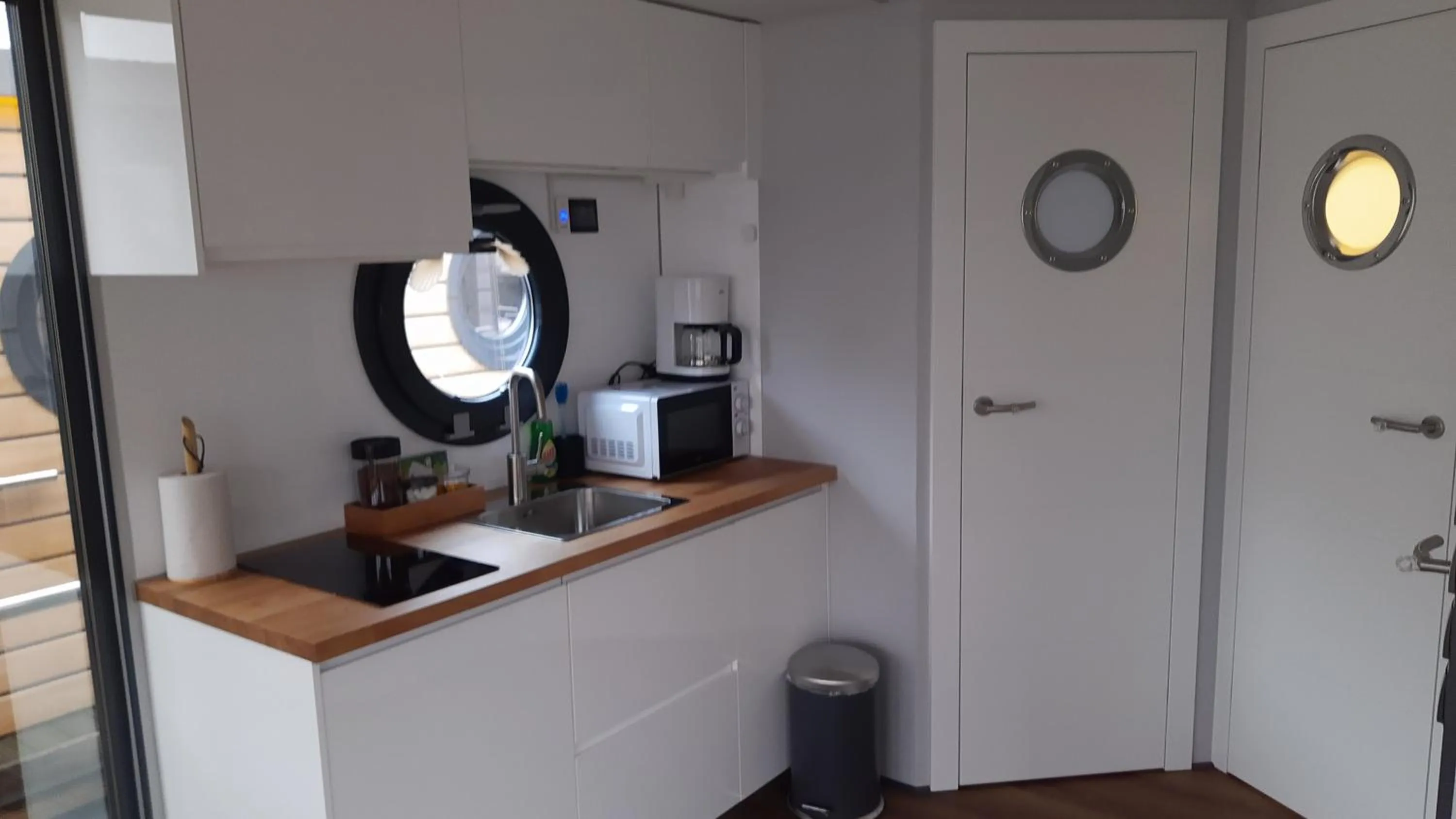 Coffee/tea facilities in La Mare Resort