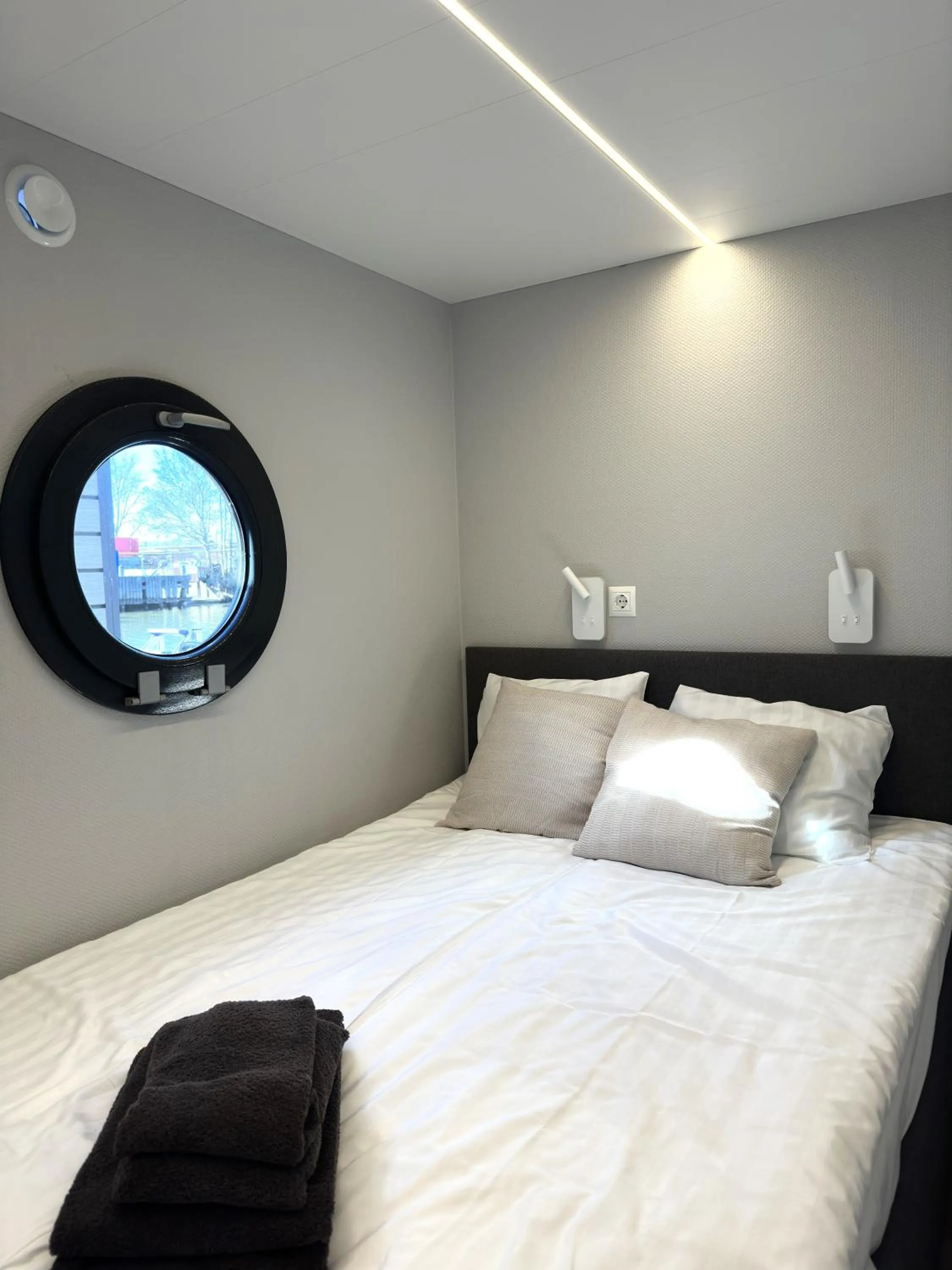 Bed in La Mare Resort