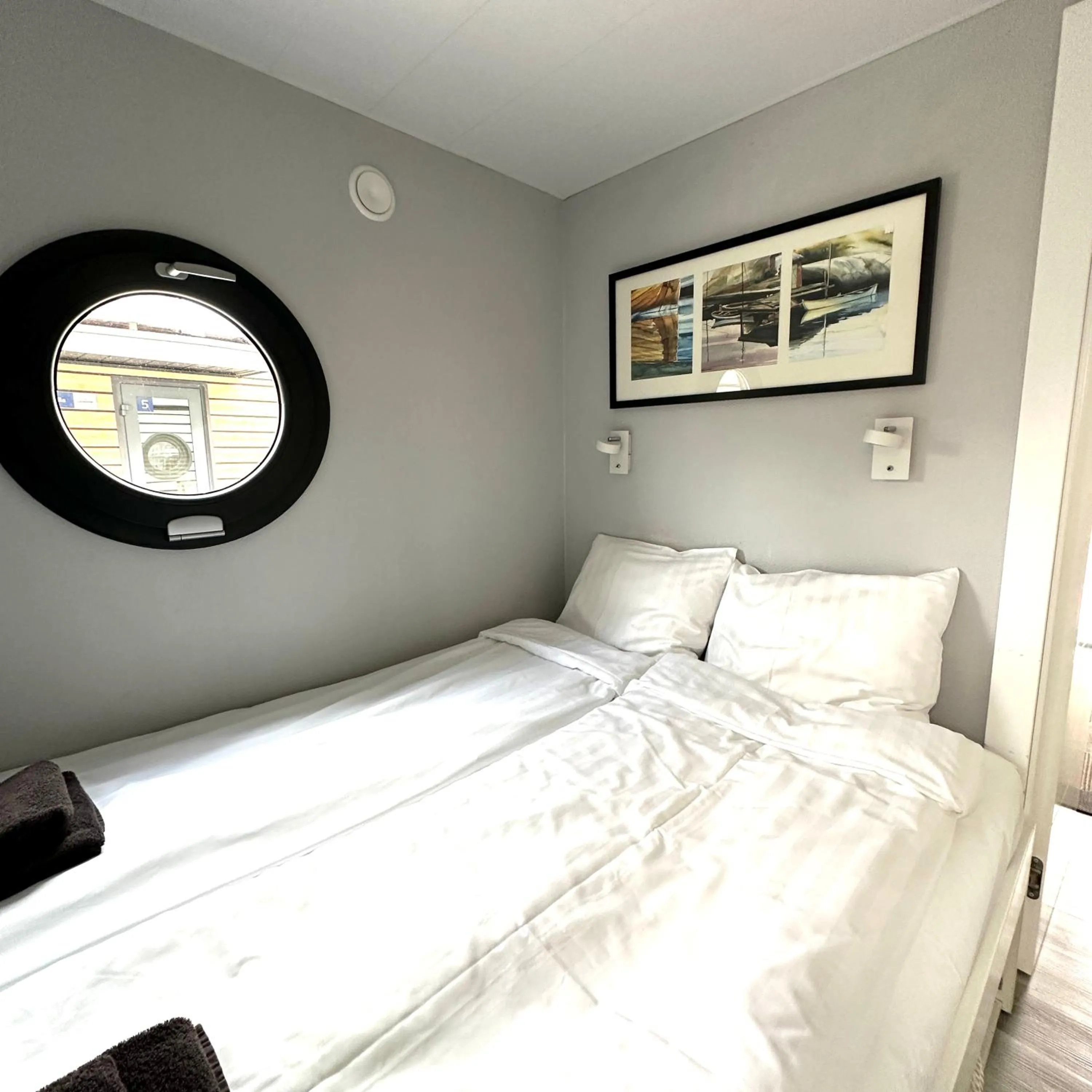 Bed in La Mare Resort