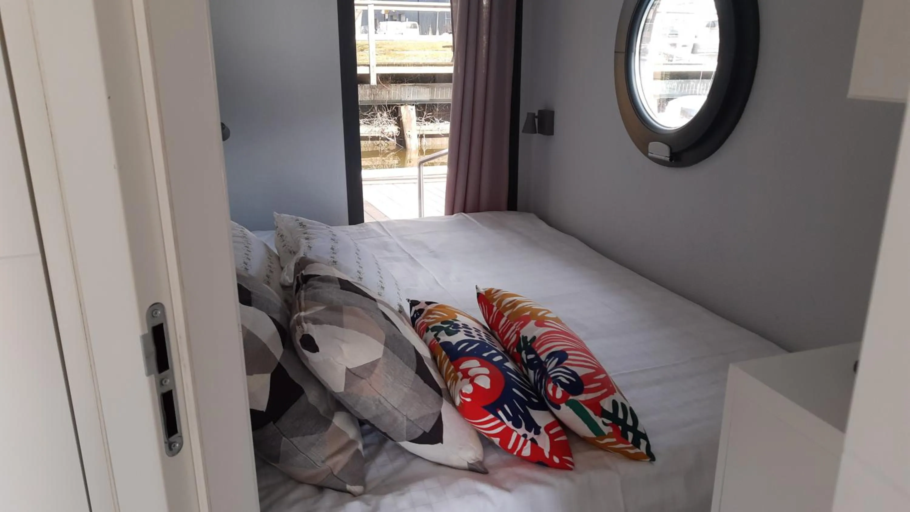 Bed in La Mare Resort