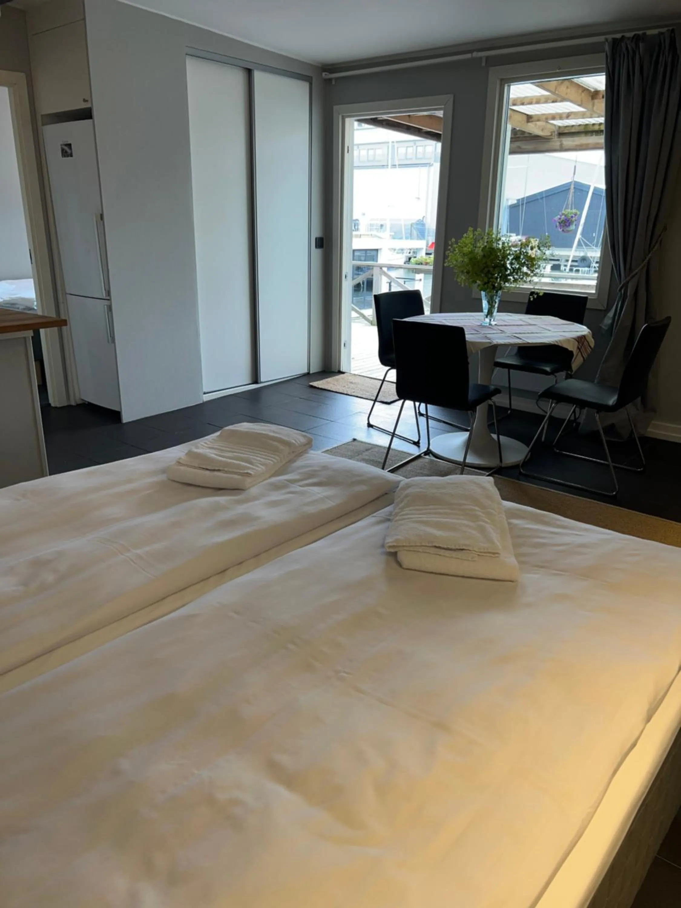 Bed in La Mare Resort