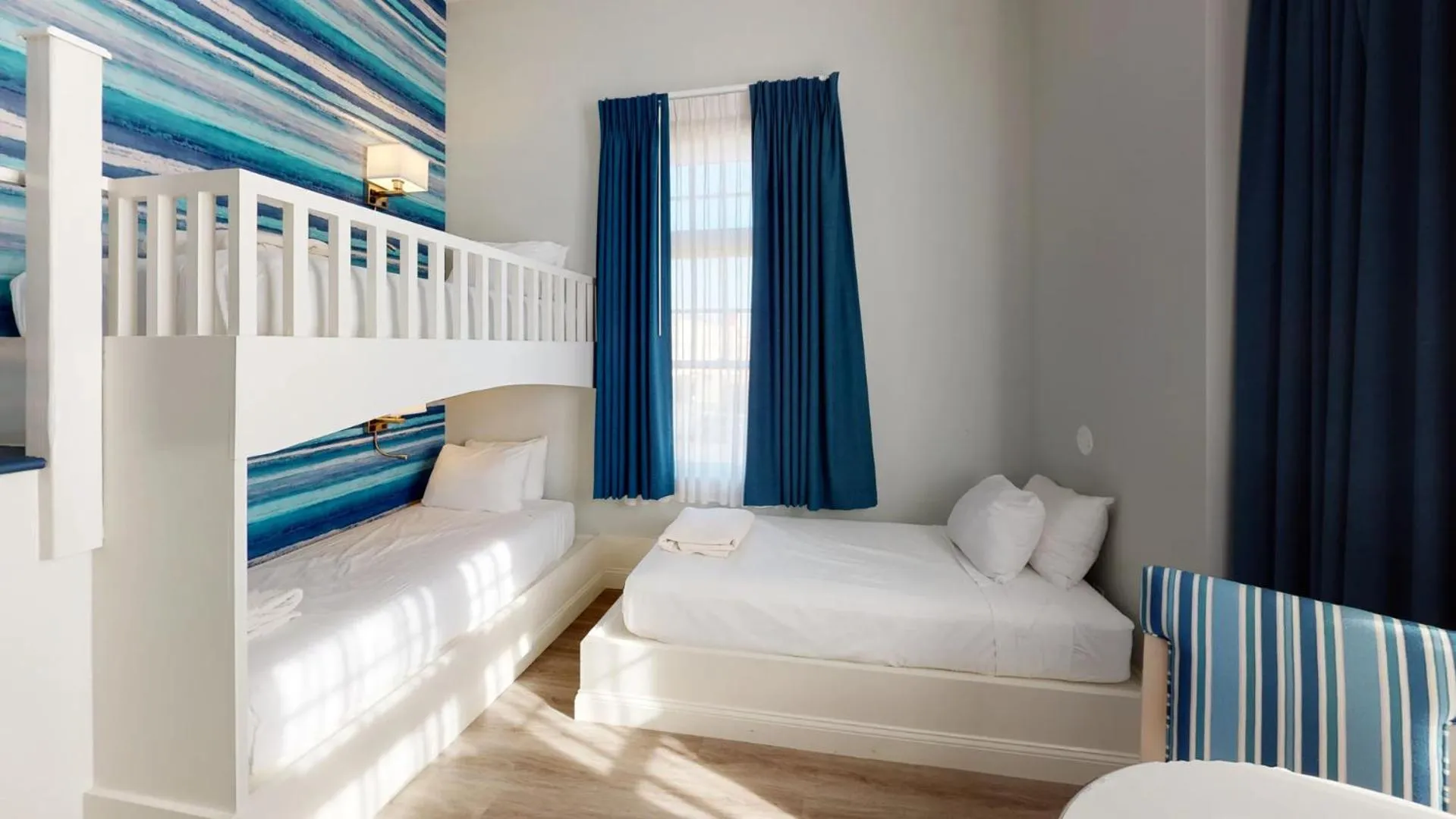 bunk bed, Bed in Hotel LBI