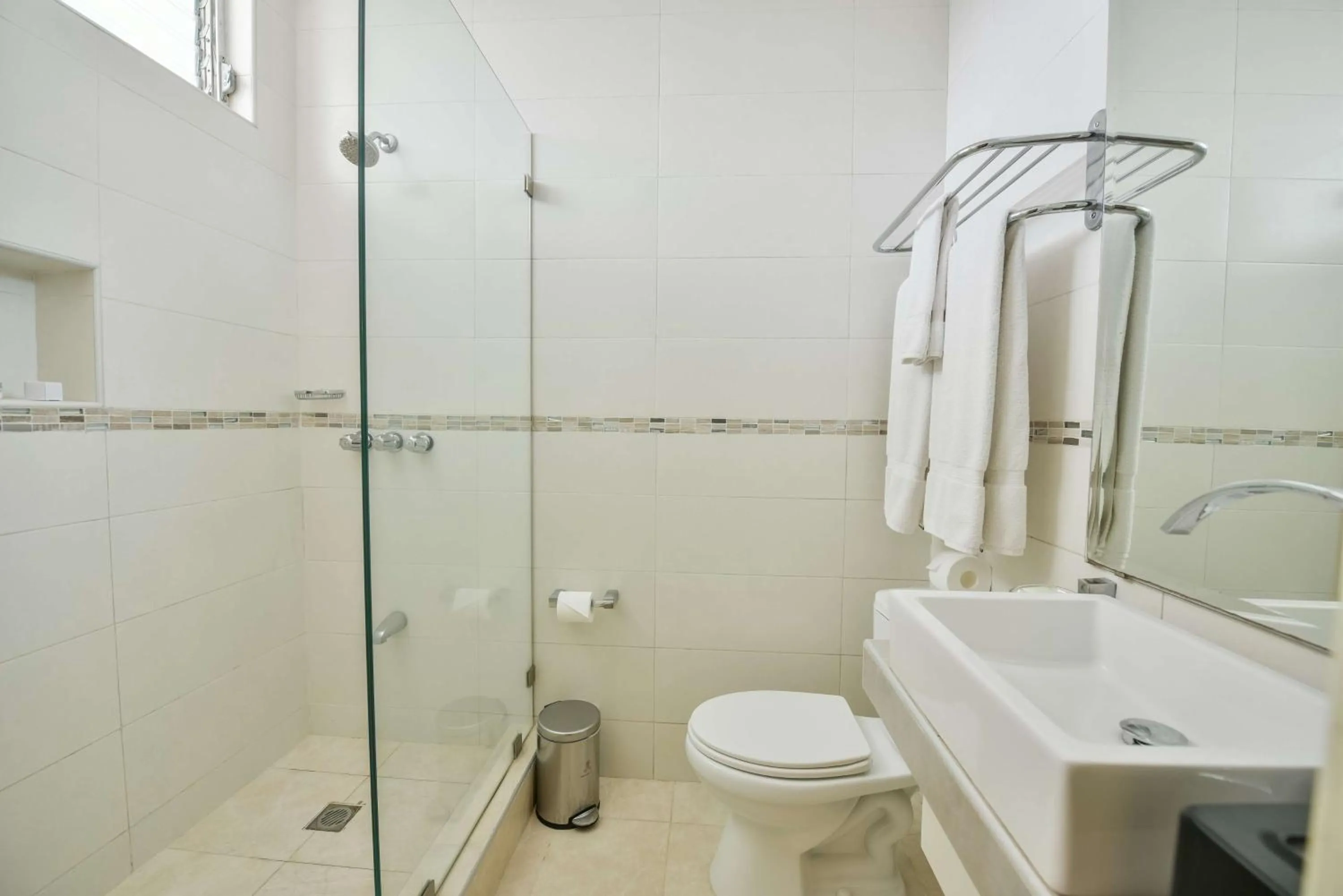 Bathroom in El Rancho Haiti