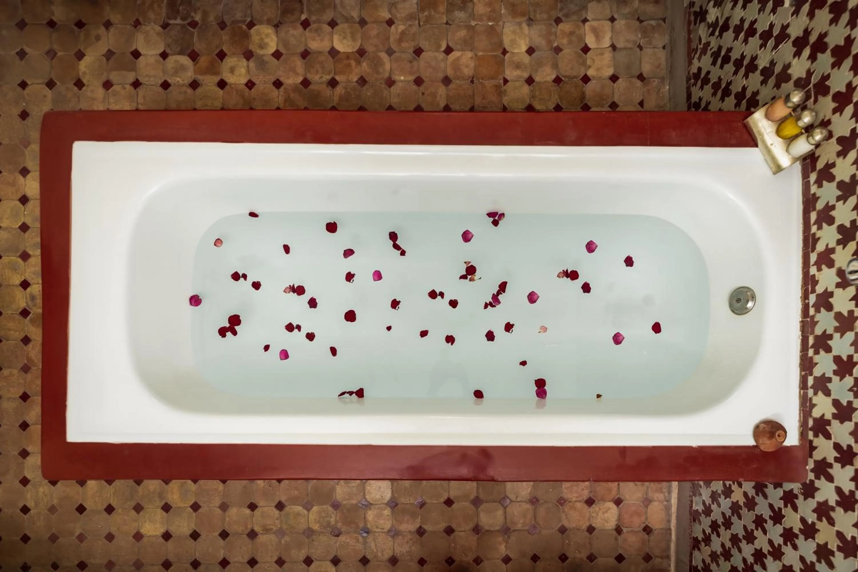 Hot Tub in Riad Tizwa Fes