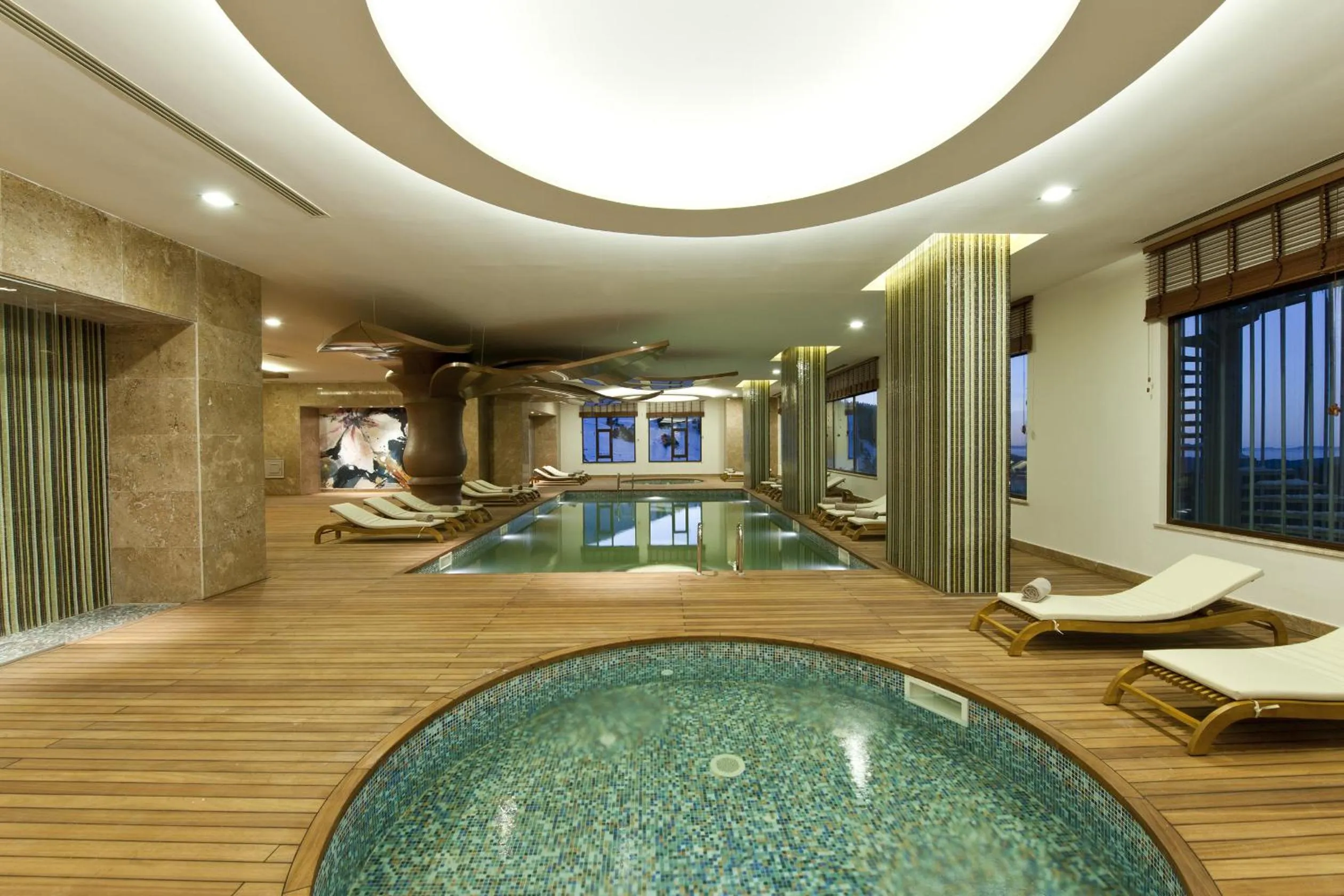 Swimming pool in Kaya Palazzo Ski & Mountain Resort