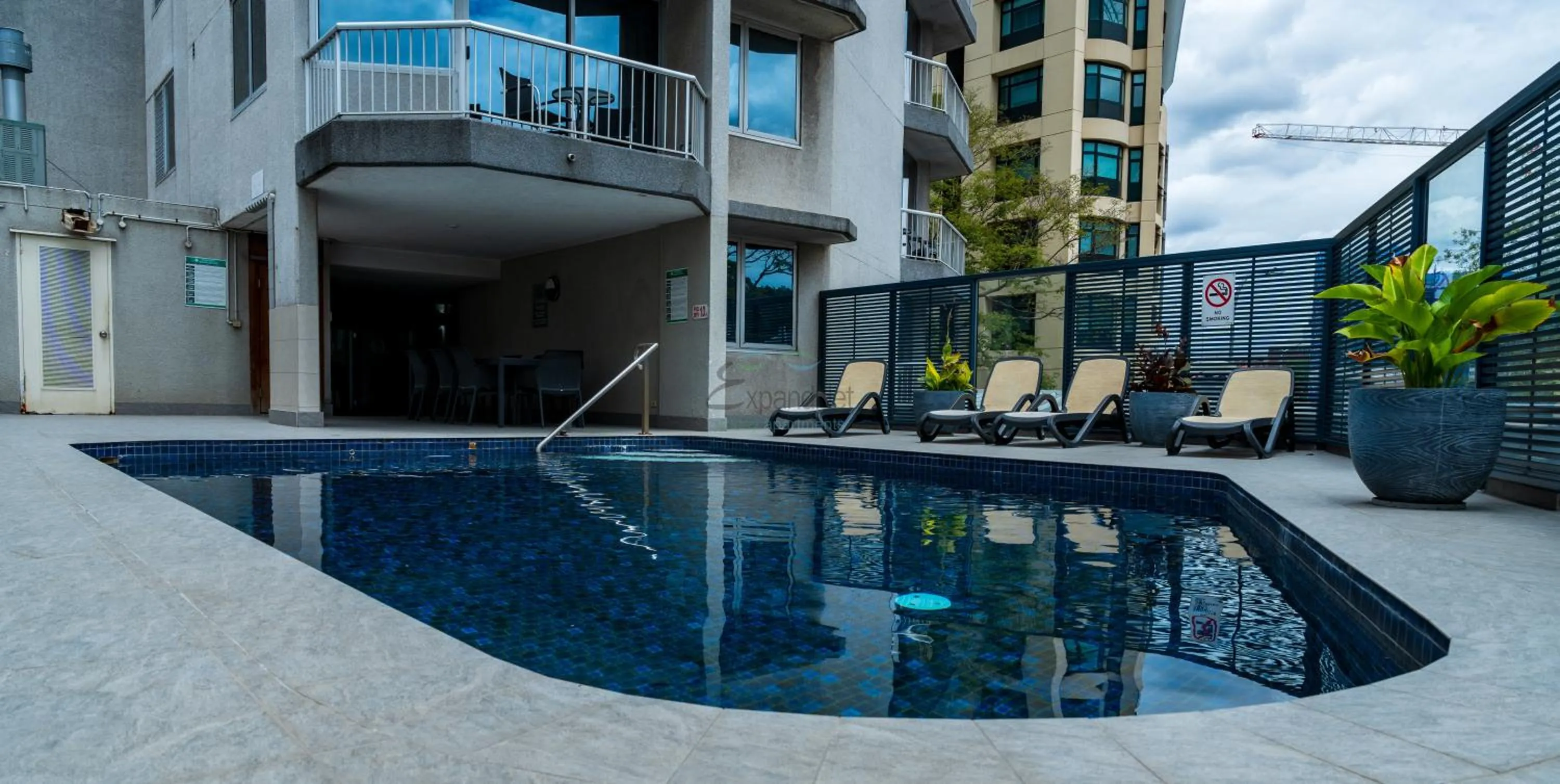 Abbey On Roma Hotel & Apartments