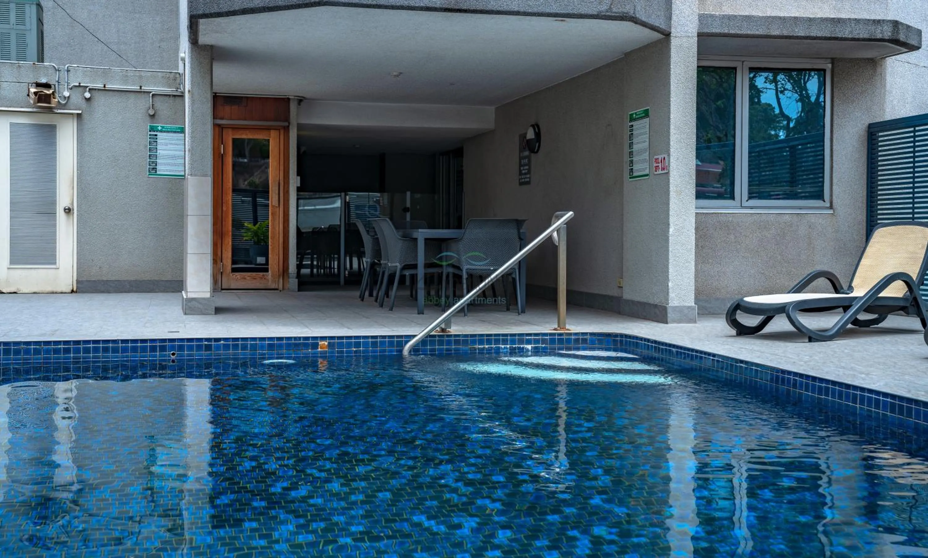 Abbey On Roma Hotel & Apartments