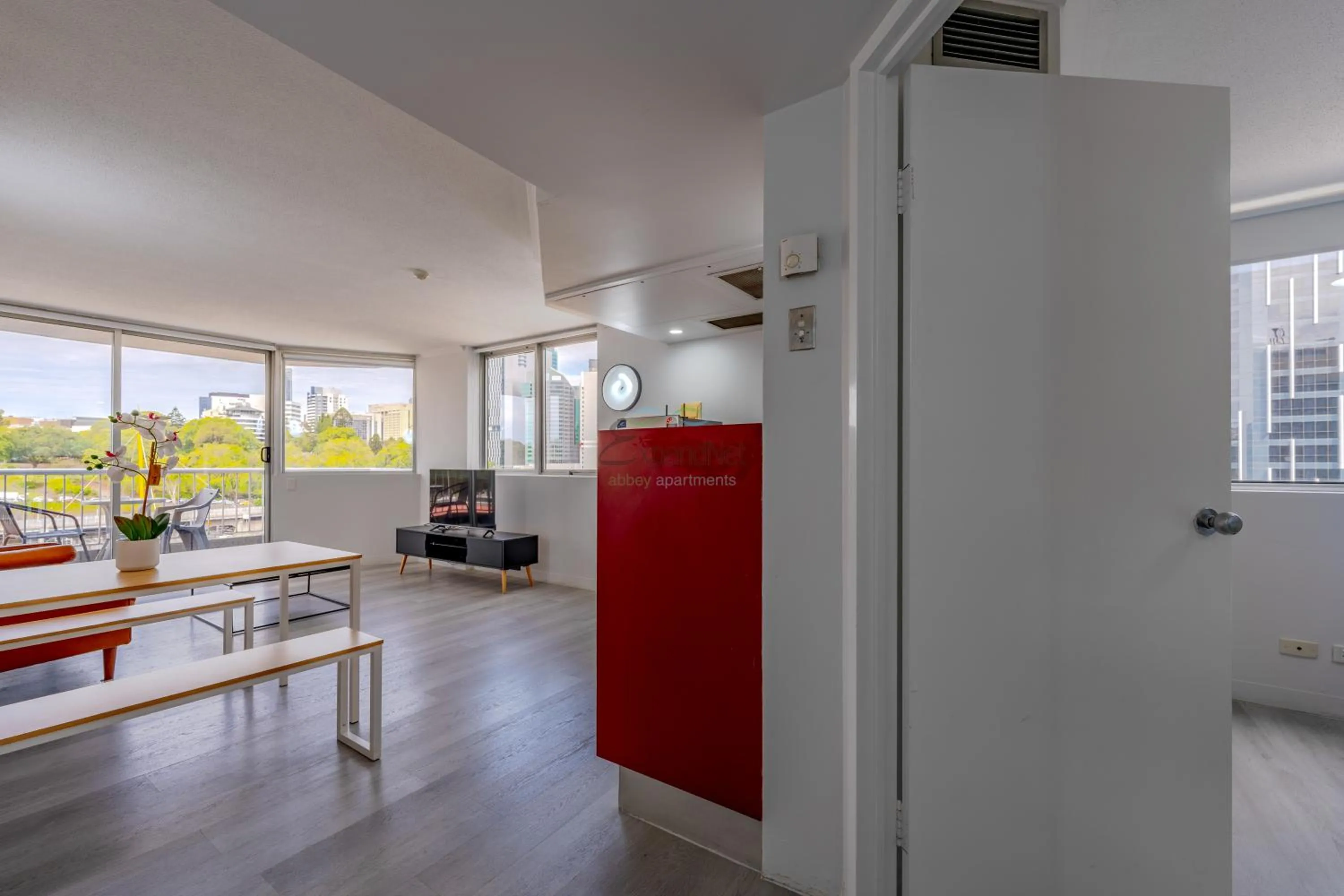 Abbey On Roma Hotel & Apartments